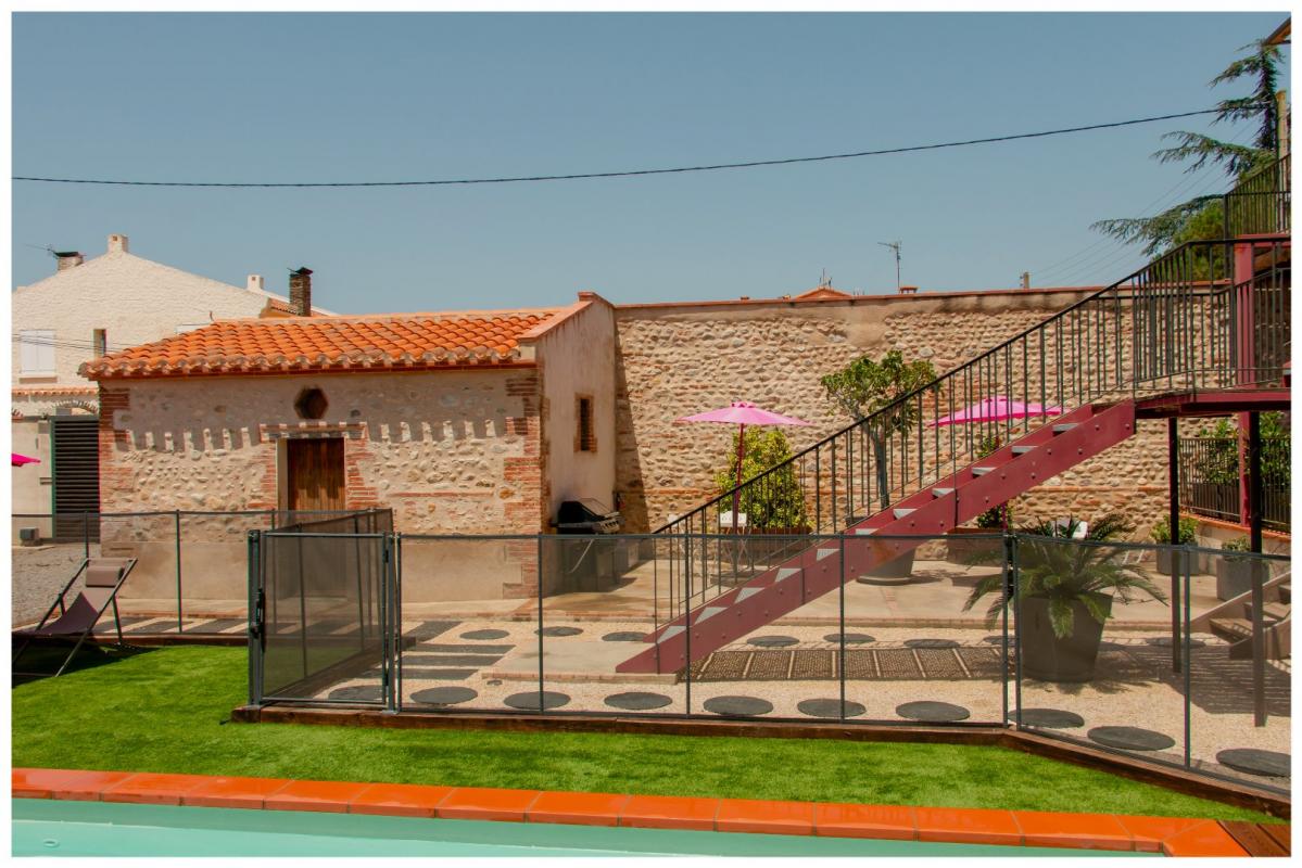 10 bedroom mas in Brouilla, Pyrénées-Orientales, France – 96715475BF3E4D46