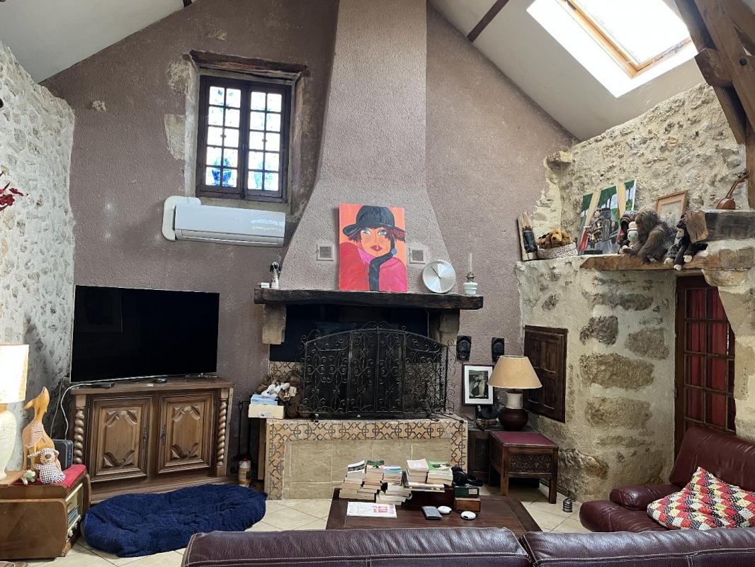 4 bedroom maison in Faycelles, Lot, France – 9FFBF84E9C1947AC