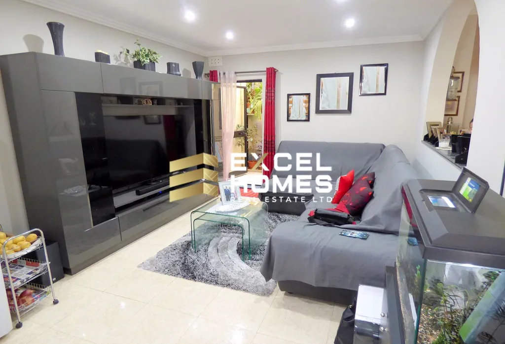 3 bedroom Maisonette in Pembroke, Malta – 25678
