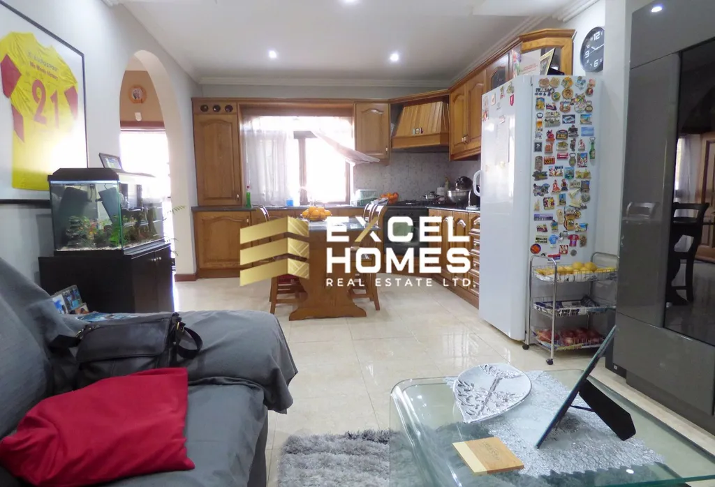 3 bedroom Maisonette in Pembroke, Malta – 25678