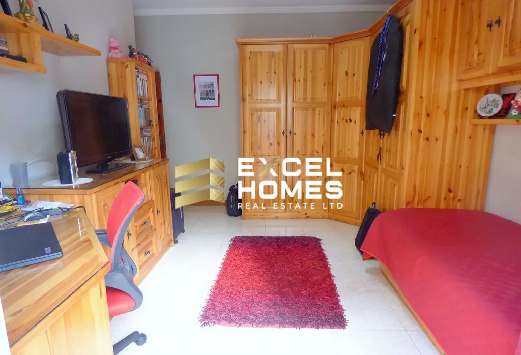 3 bedroom Maisonette in Pembroke, Malta – 25678