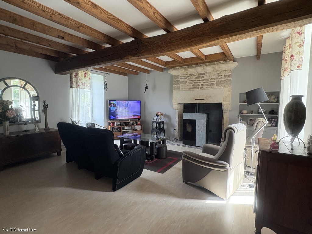 4 bedroom House in Villefagnan, France – r7369