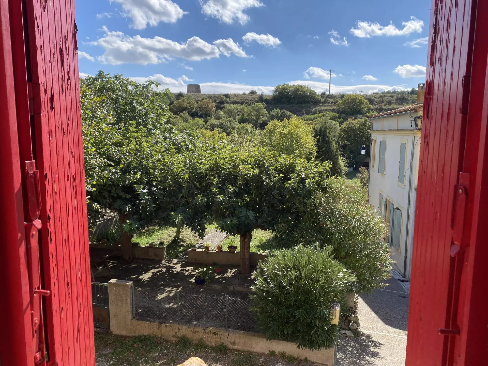 Charming stone 2 bedroom property in sought-after village, Languedoc-Roussillon – France – BVI82869