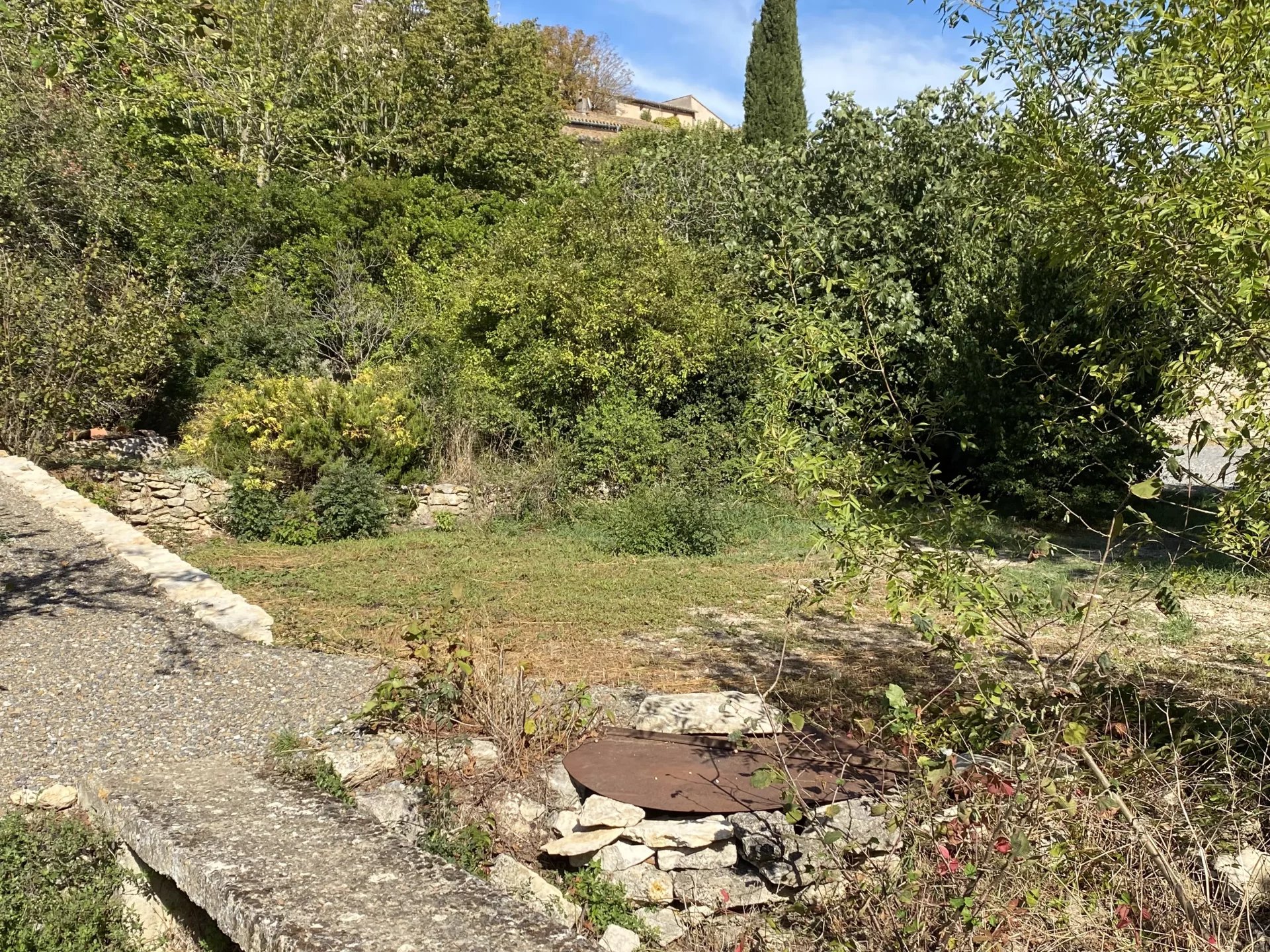 Charming stone 2 bedroom property in sought-after village, Languedoc-Roussillon – France – BVI82869