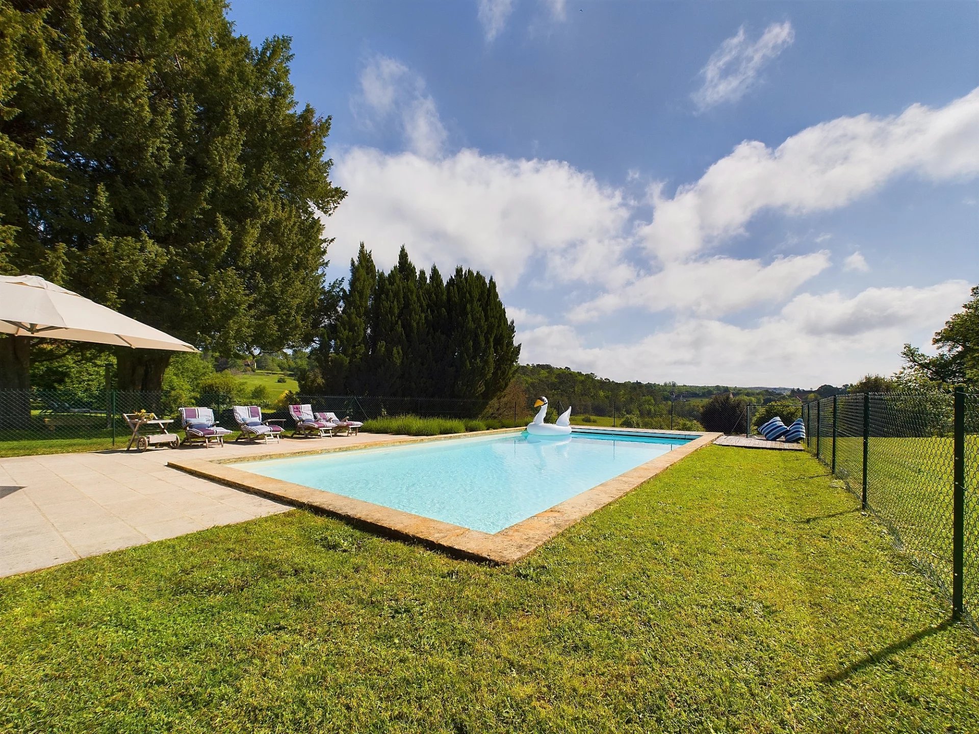 Elegant Manor with 4.7 Hectares, Gîte Business & Panoramic Views – Near Sarlat, Dordogne Valley, Aquitaine – France – BVI74500