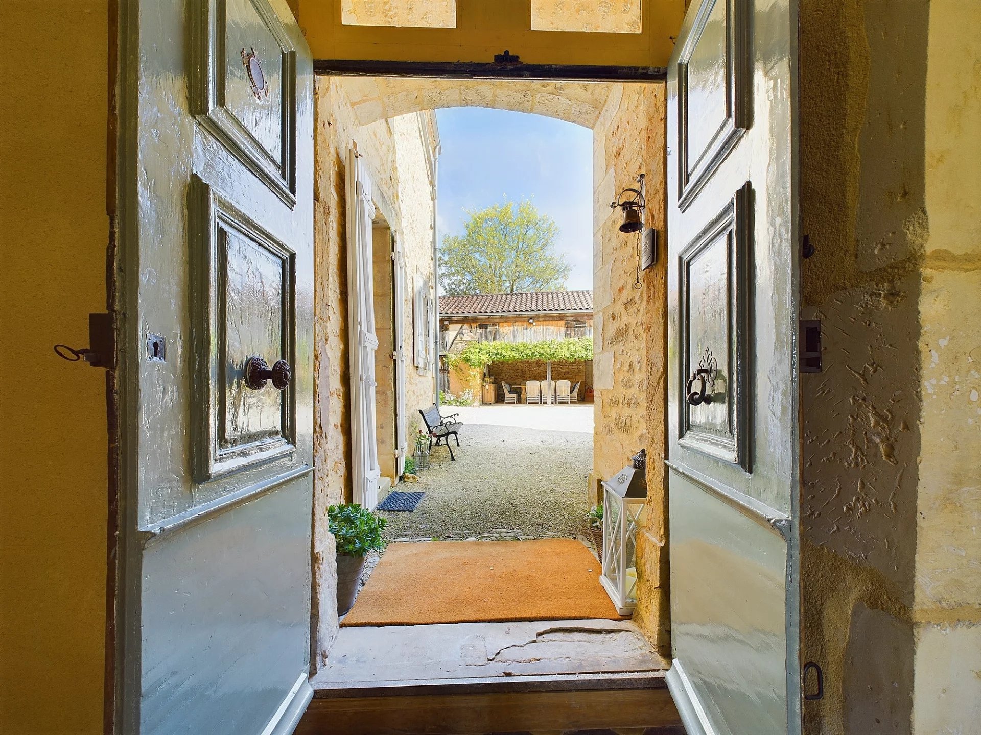 Elegant Manor with 4.7 Hectares, Gîte Business & Panoramic Views – Near Sarlat, Dordogne Valley, Aquitaine – France – BVI74500