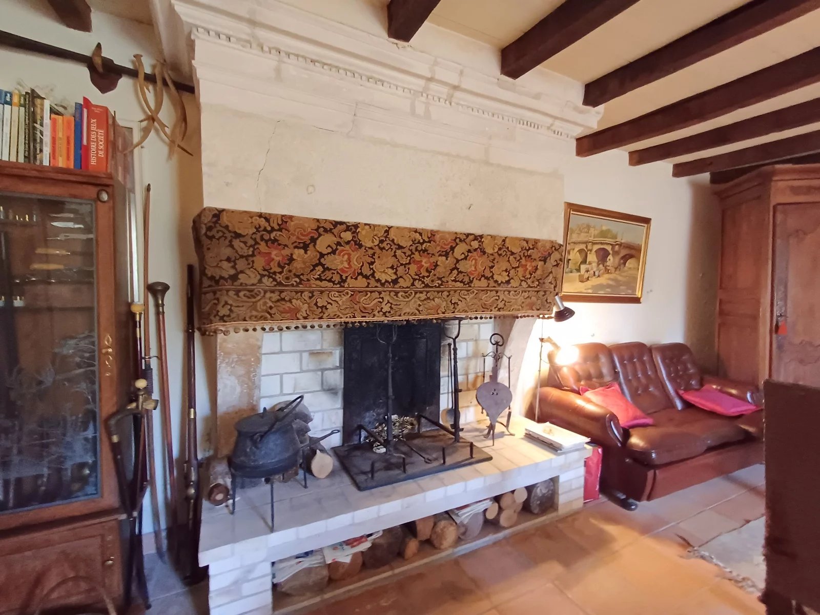 Charming Cottage with River Views, Poitou-Charentes – France – BVI82482