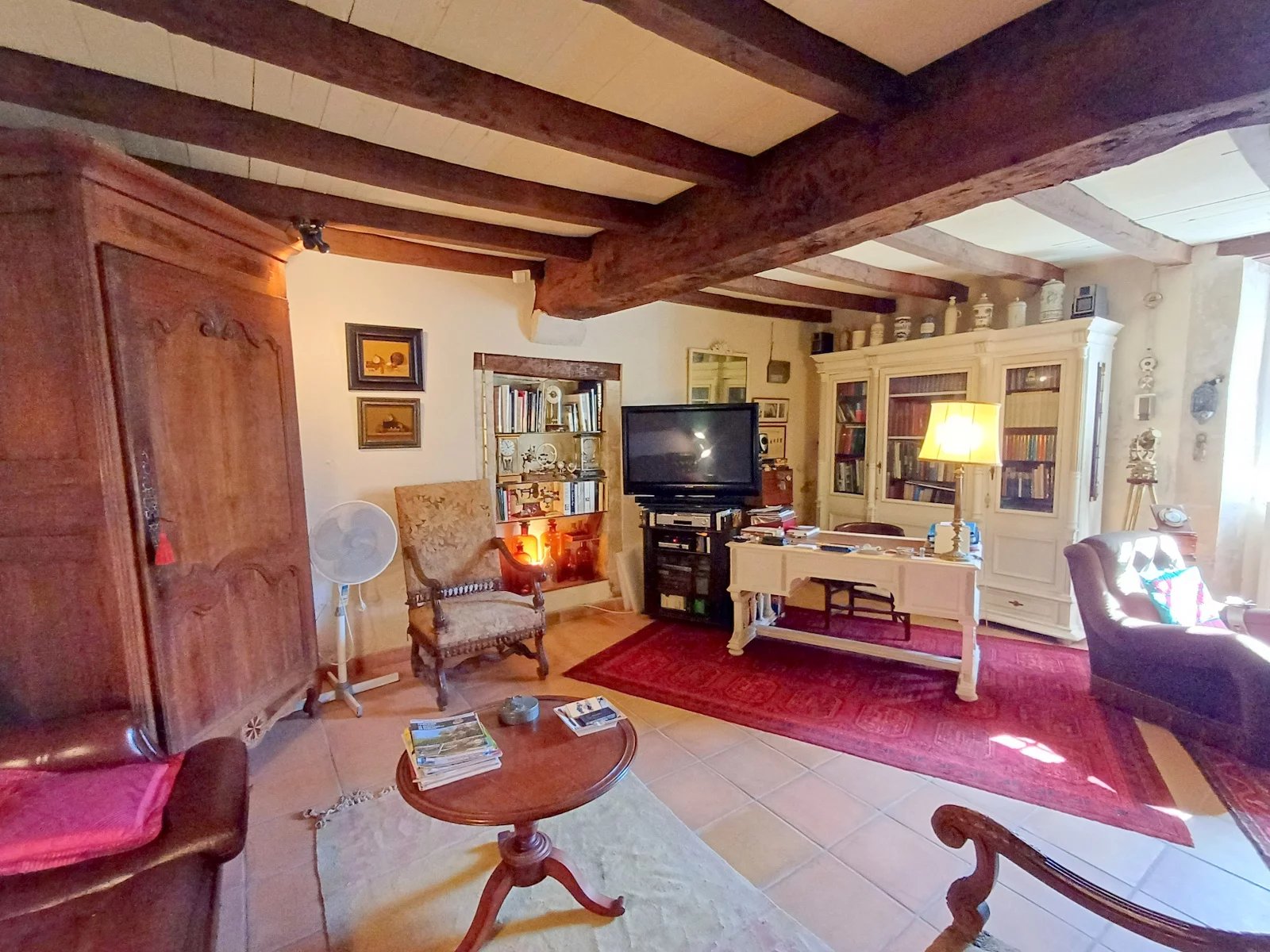 Charming Cottage with River Views, Poitou-Charentes – France – BVI82482