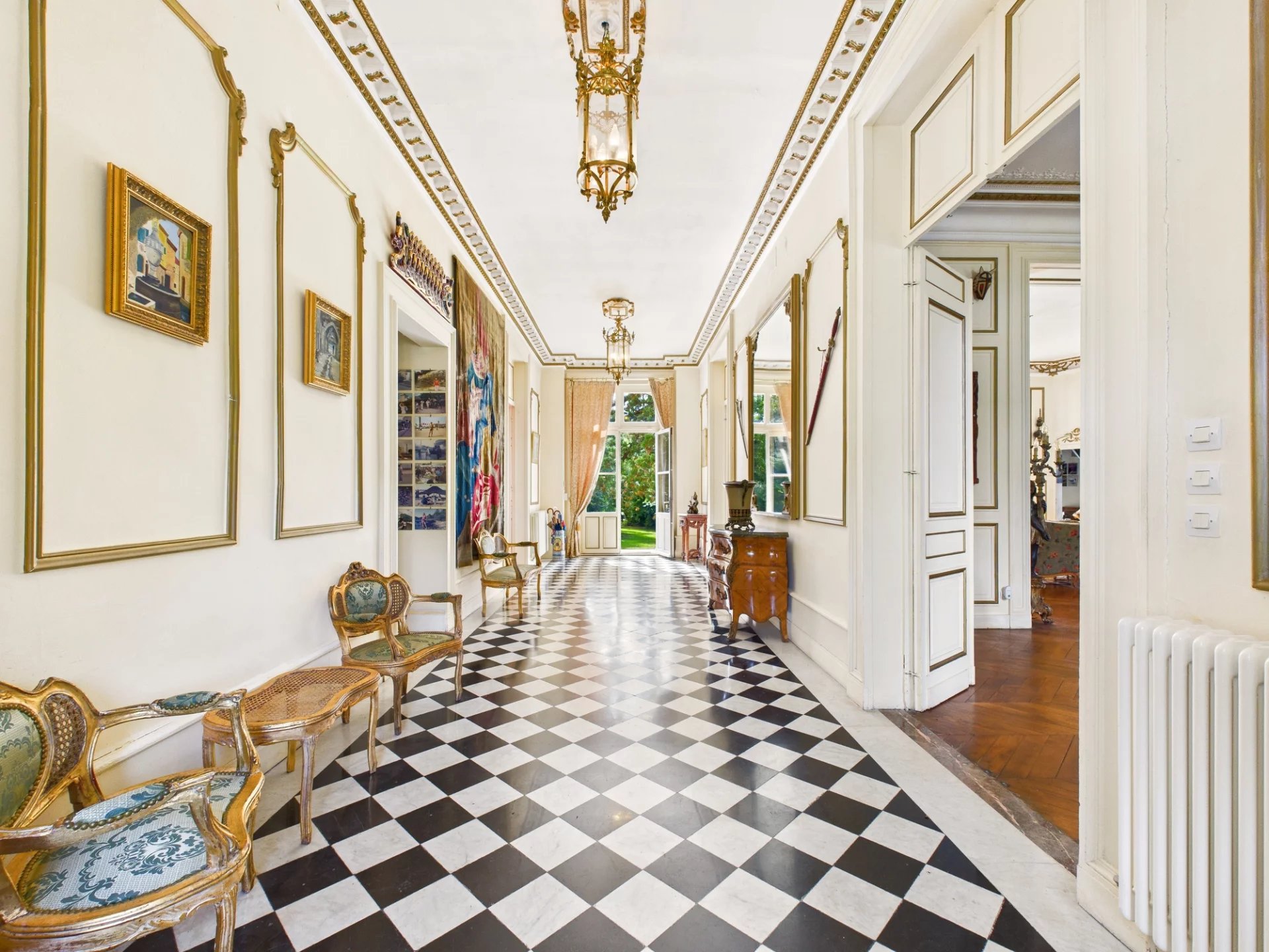 Exceptional Château with Caretaker’s House, Guesthouse, Landscaped Grounds, Lake, and Pool, Centre – France – BVI81935