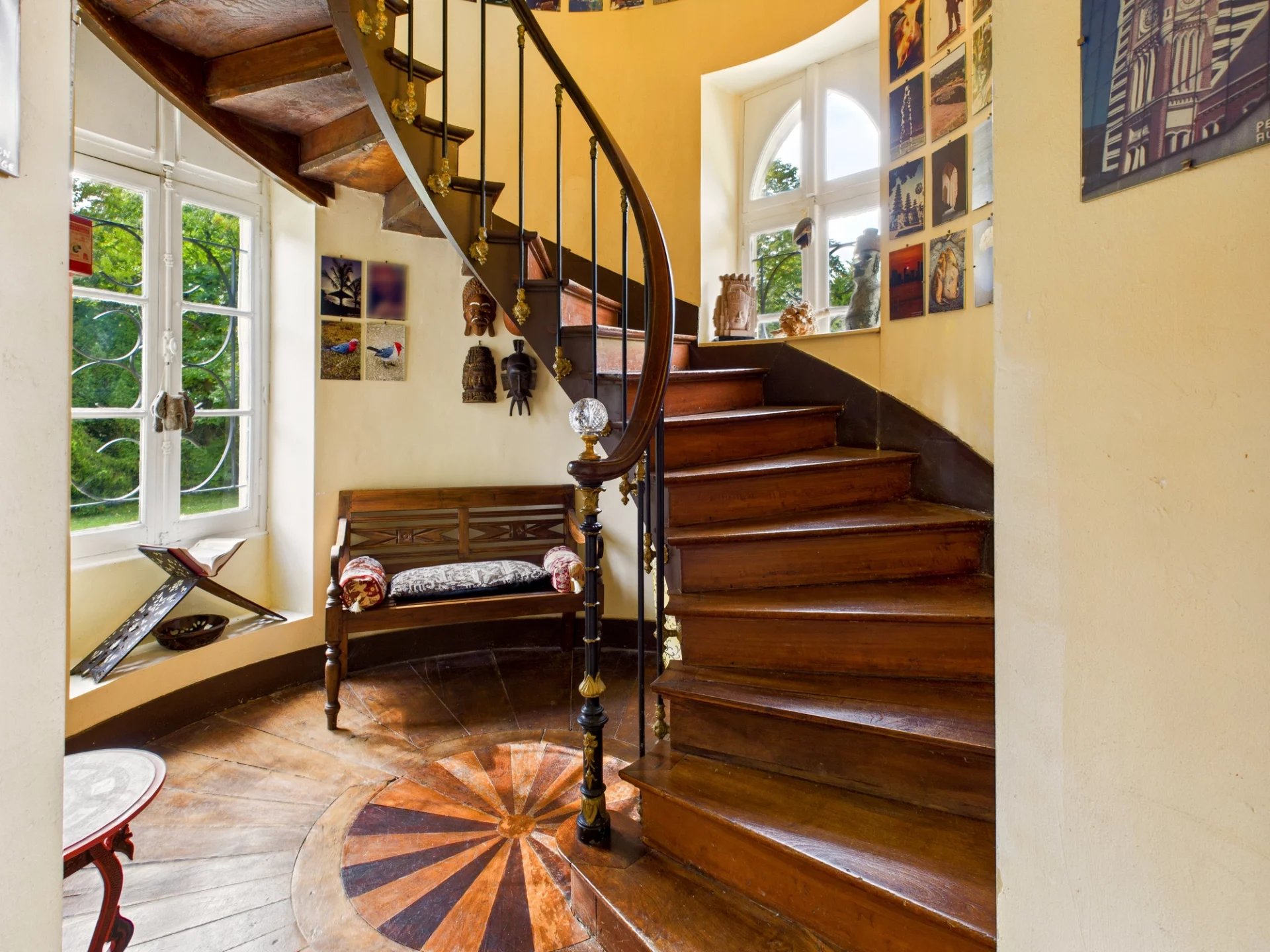 Exceptional Château with Caretaker’s House, Guesthouse, Landscaped Grounds, Lake, and Pool, Centre – France – BVI81935