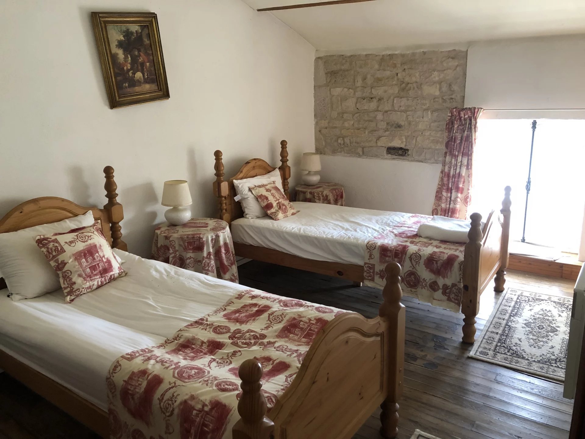 Stone property comprising 3-bed house, two attached cottages and outbuildings, Poitou-Charentes – France – BVI81418