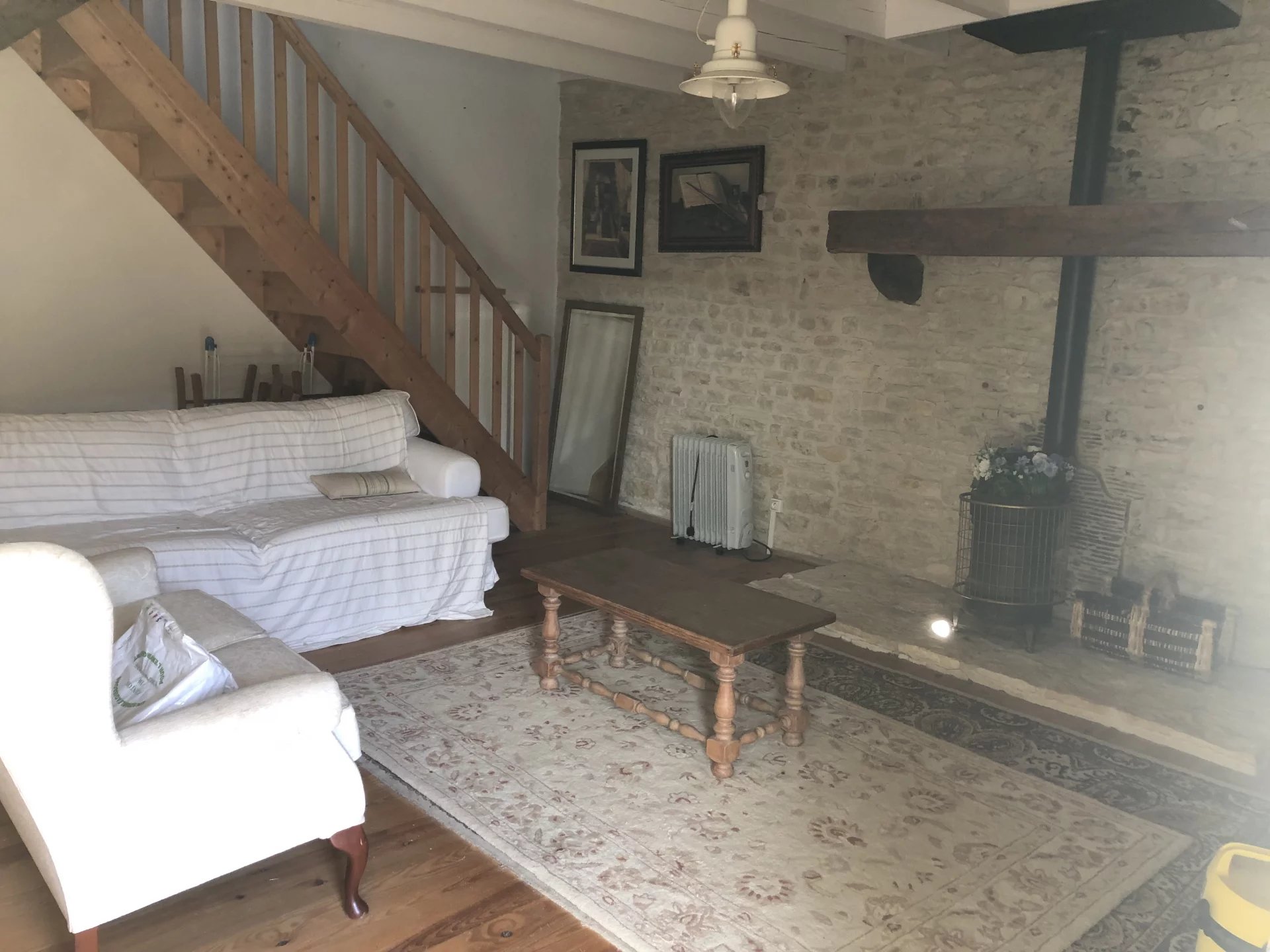 Stone property comprising 3-bed house, two attached cottages and outbuildings, Poitou-Charentes – France – BVI81418