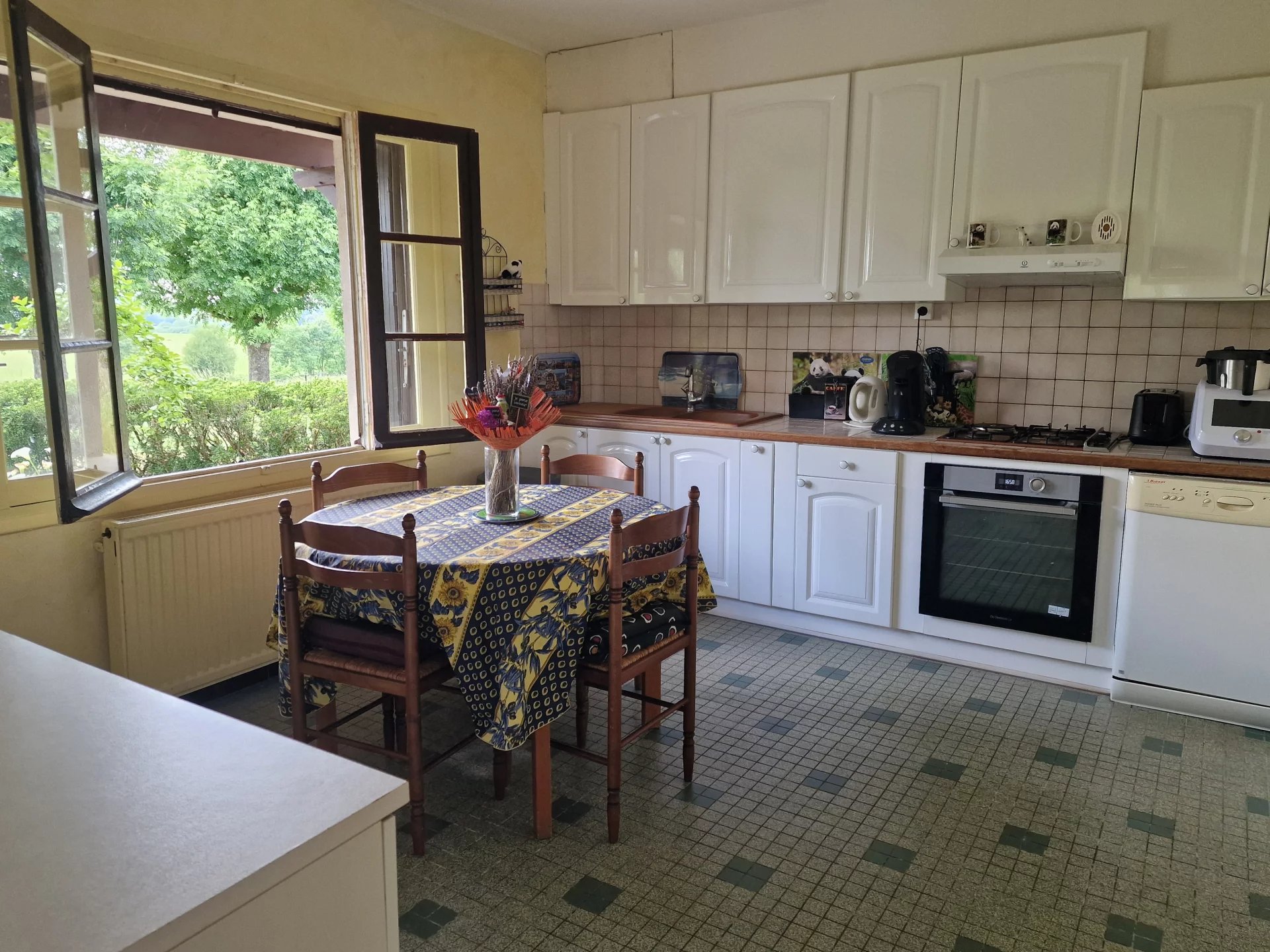 Charming Farmhouse on 3 Hectares with Stables, Pool & Barns – Peaceful Setting Near Village, Aquitaine – France – BVI80852