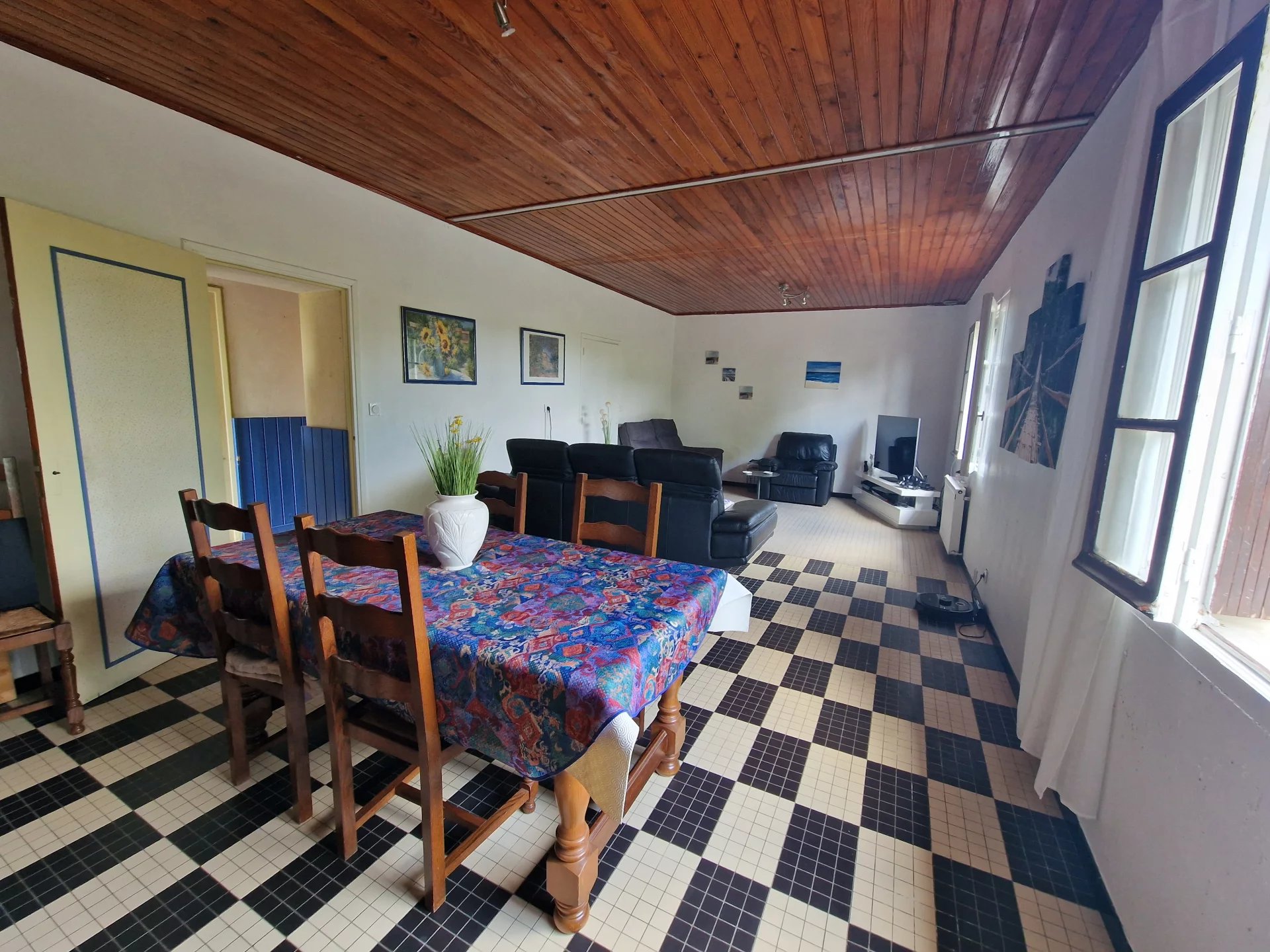 Charming Farmhouse on 3 Hectares with Stables, Pool & Barns – Peaceful Setting Near Village, Aquitaine – France – BVI80852