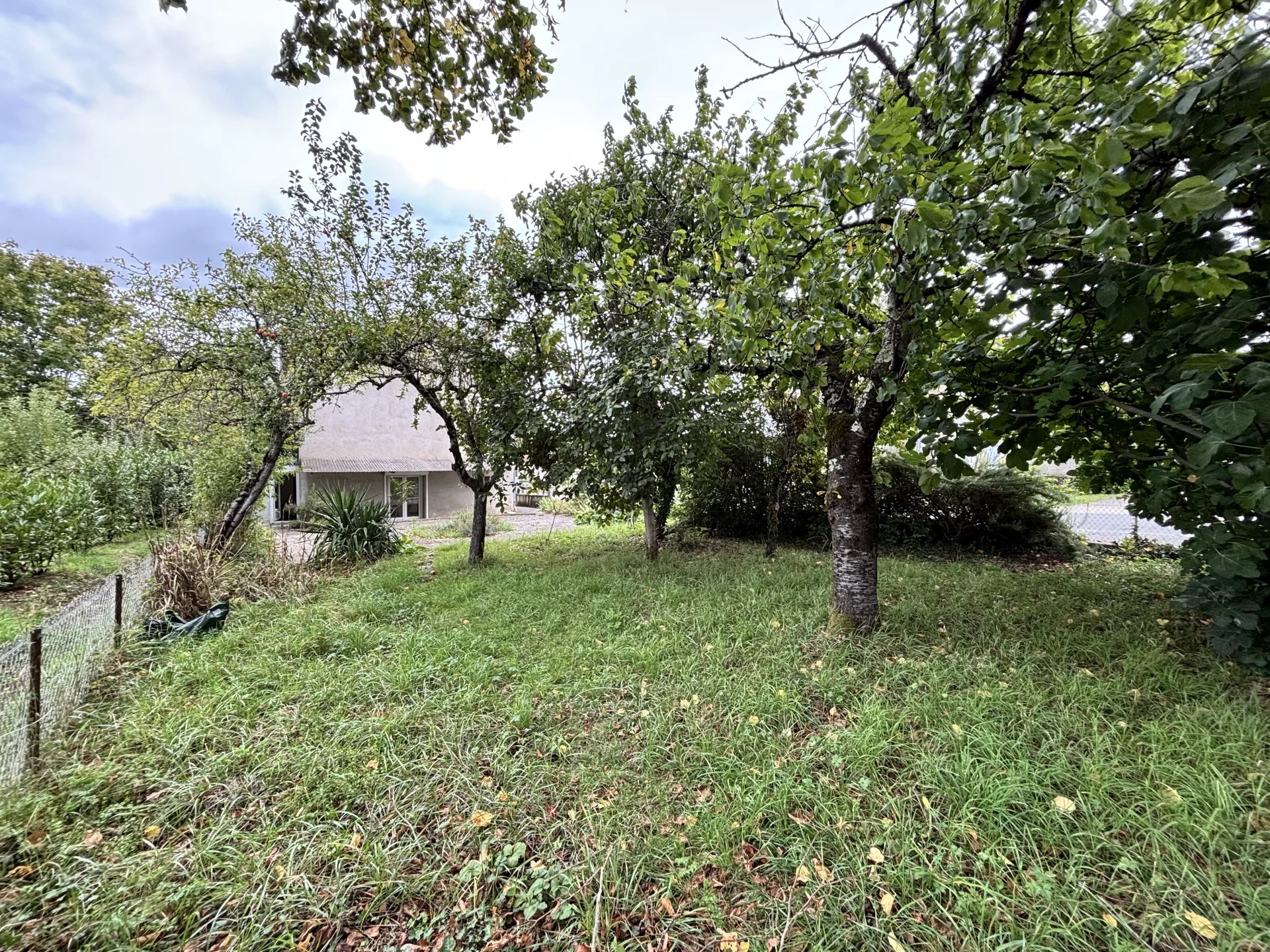 120m² village house plus attached barn, Aquitaine – France – BVI81888