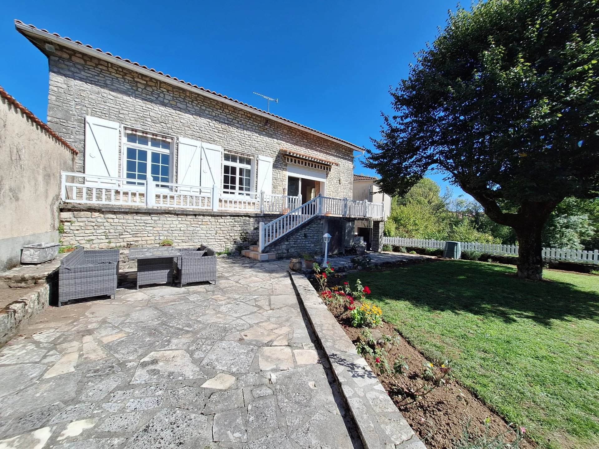 Spacious detached village home, Poitou-Charentes – France – BVI82840