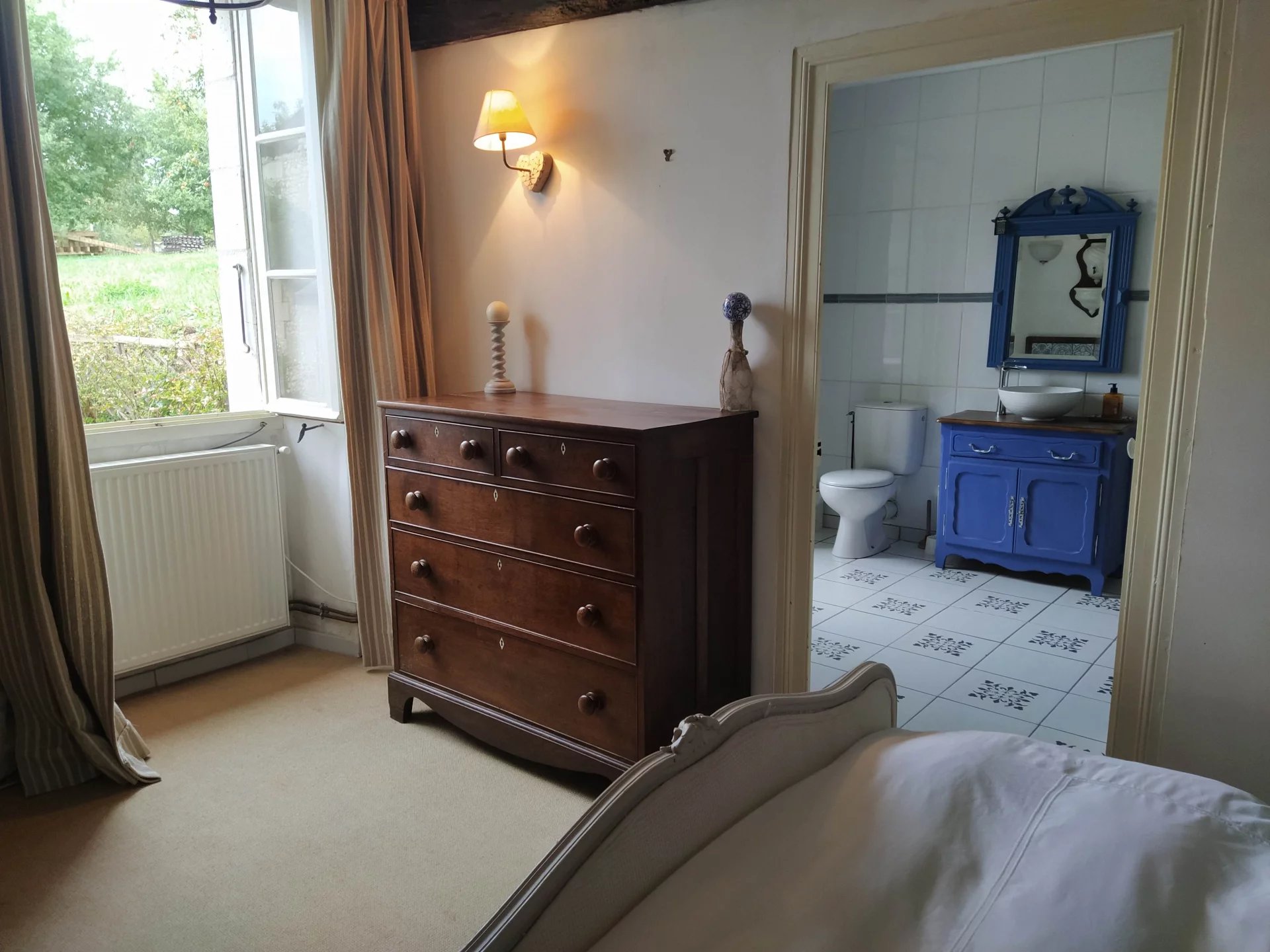 Character cottage, ensemble of buildings with potential, Aquitaine – France – BVI77610