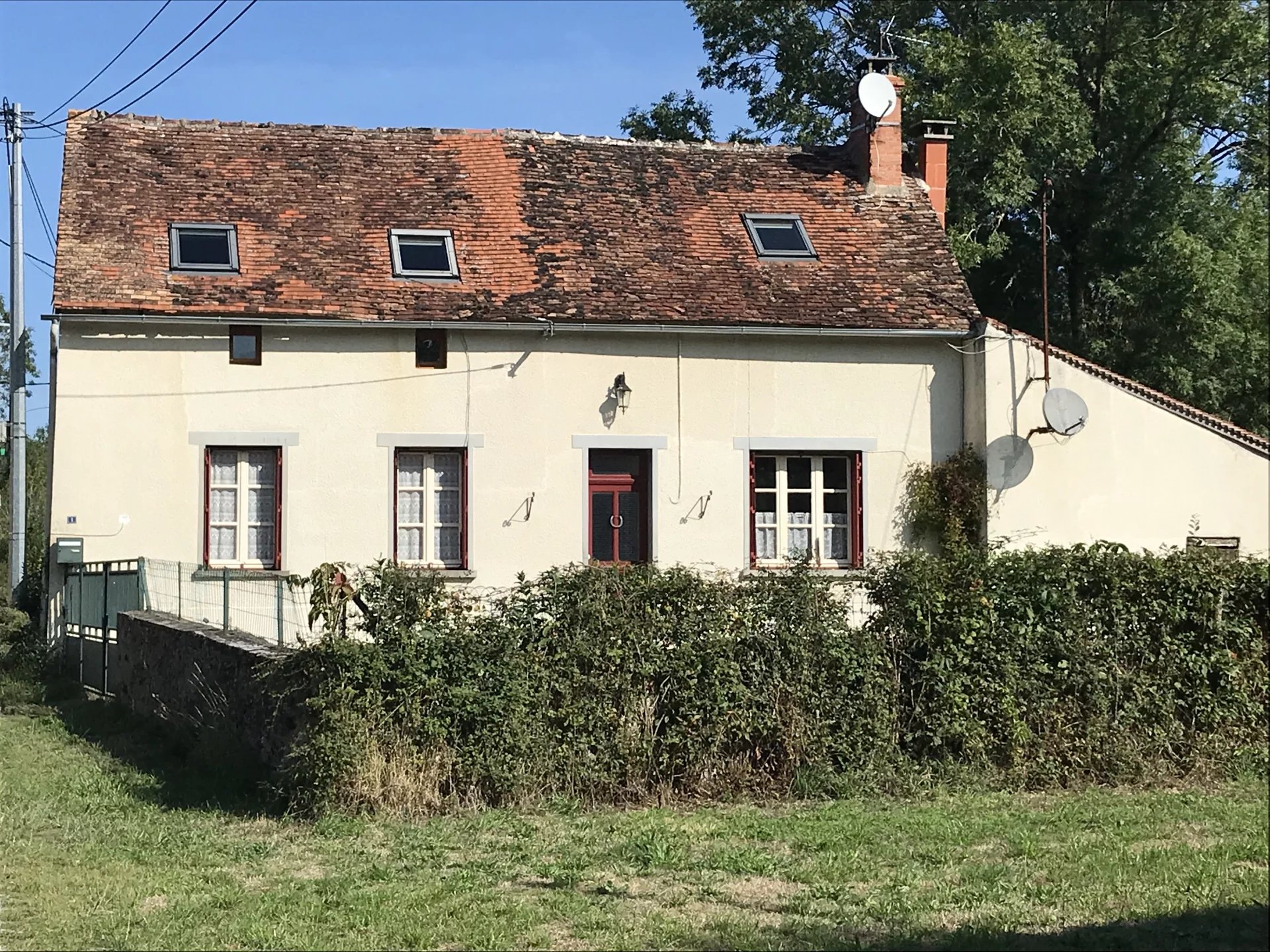 Hamlet house with land and swimming pool, Limousin – France – BVI82749