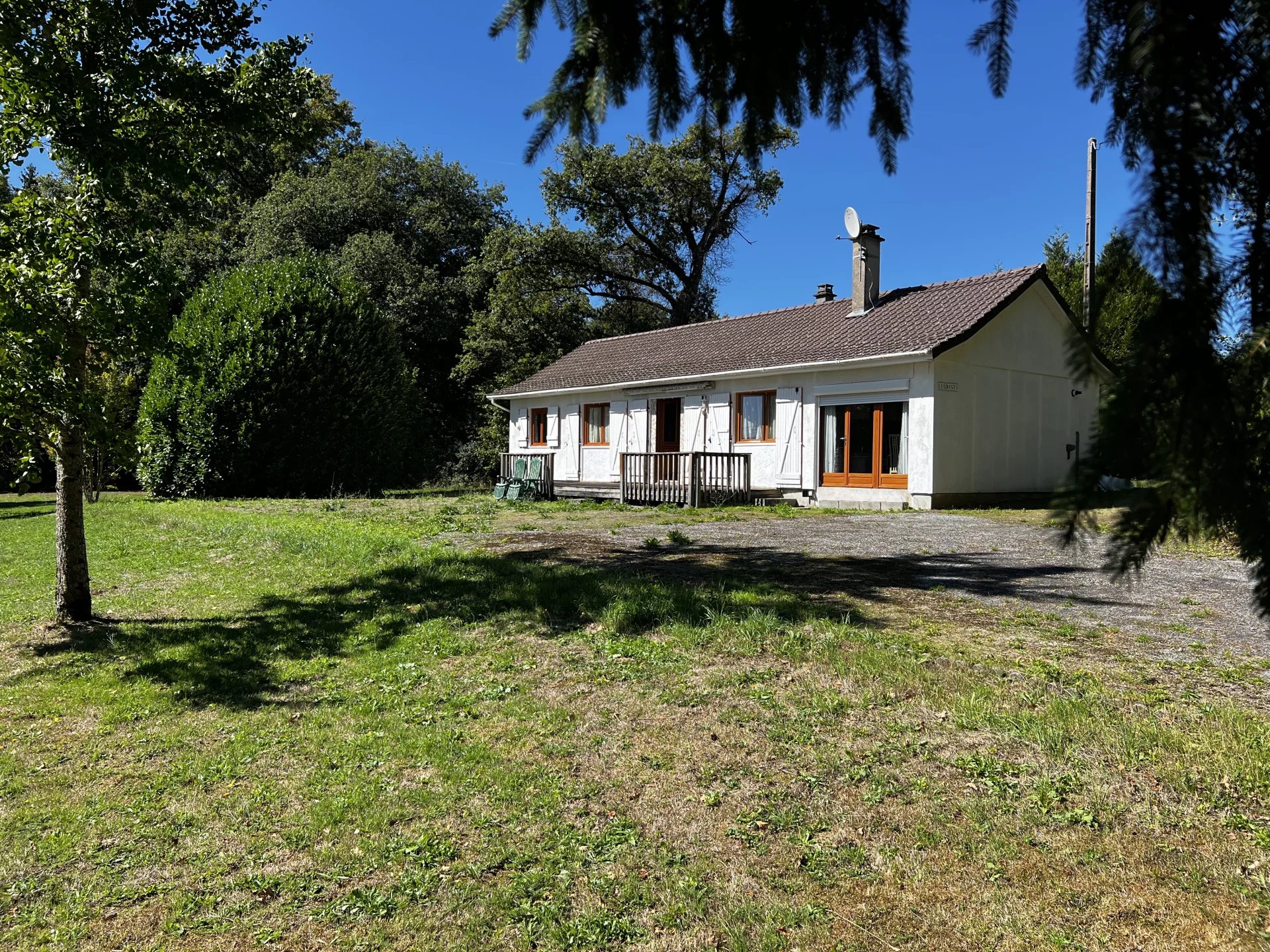 Single storey detached property in large gardens with countryside views, Limousin – France – BVI82795