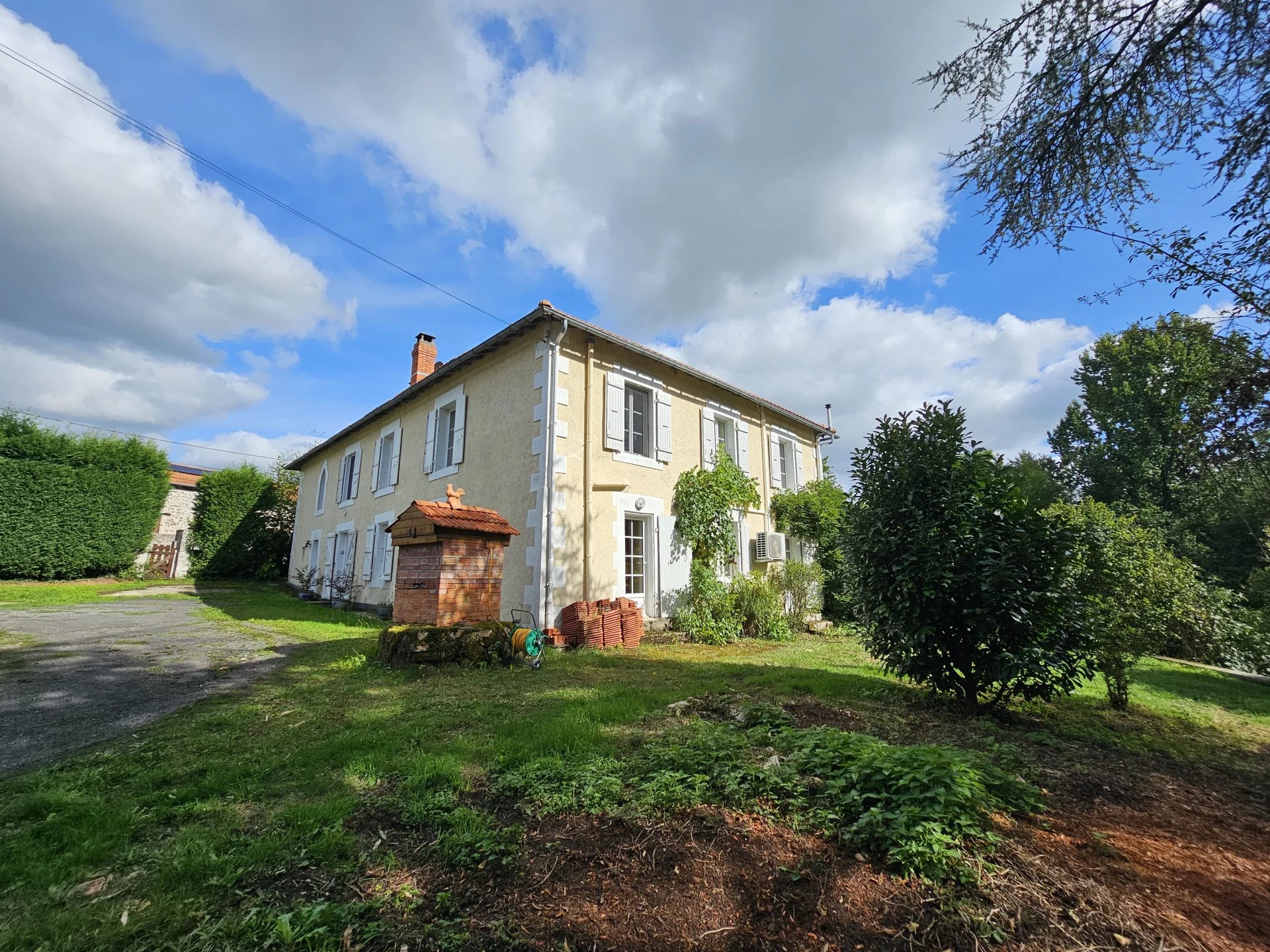 Historic Charm Meets Modern Comfort, Poitou-Charentes – France – BVI81831