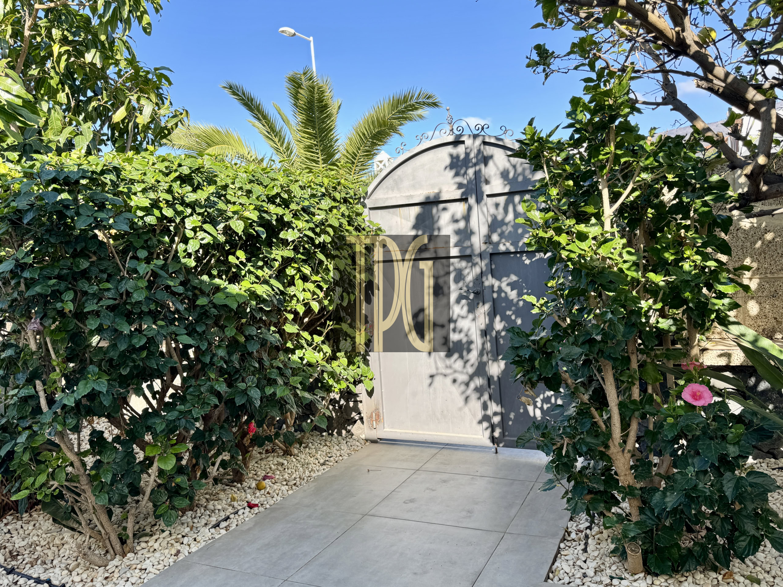 4 Bedroom Detached Villa For Sale in El Madroñal, Costa Adeje – OPS1789R