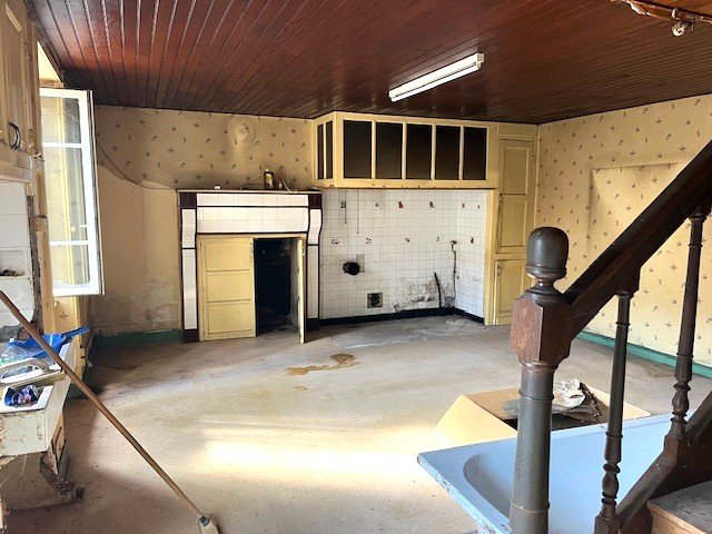 4 bedroom maison a renover in Vayres, Haute-Vienne, France – 2F37B6CD522647F0