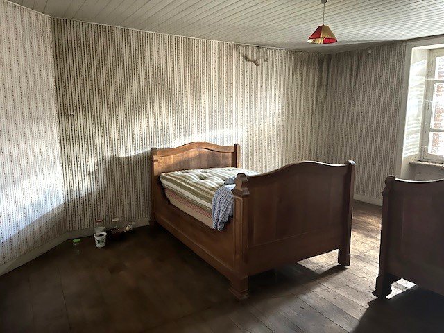 4 bedroom maison a renover in Vayres, Haute-Vienne, France – 2F37B6CD522647F0