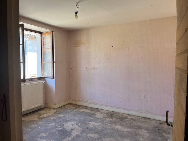 4 bedroom maison in Pressignac, Charente, France