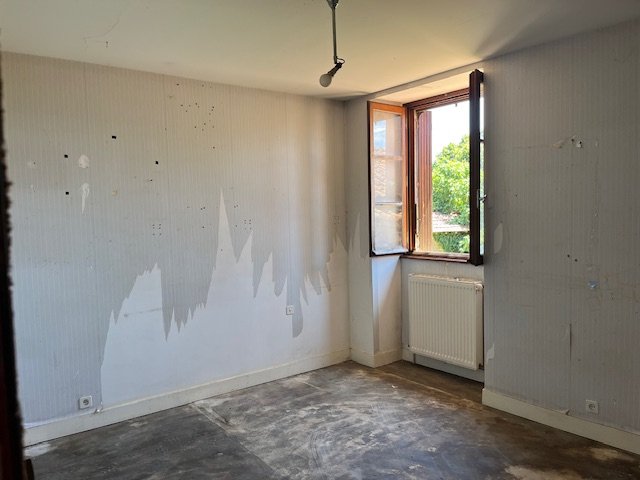 4 bedroom maison in Pressignac, Charente, France