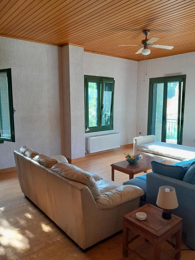 Detached house for Rent, 186m² – 1 hour from Athens