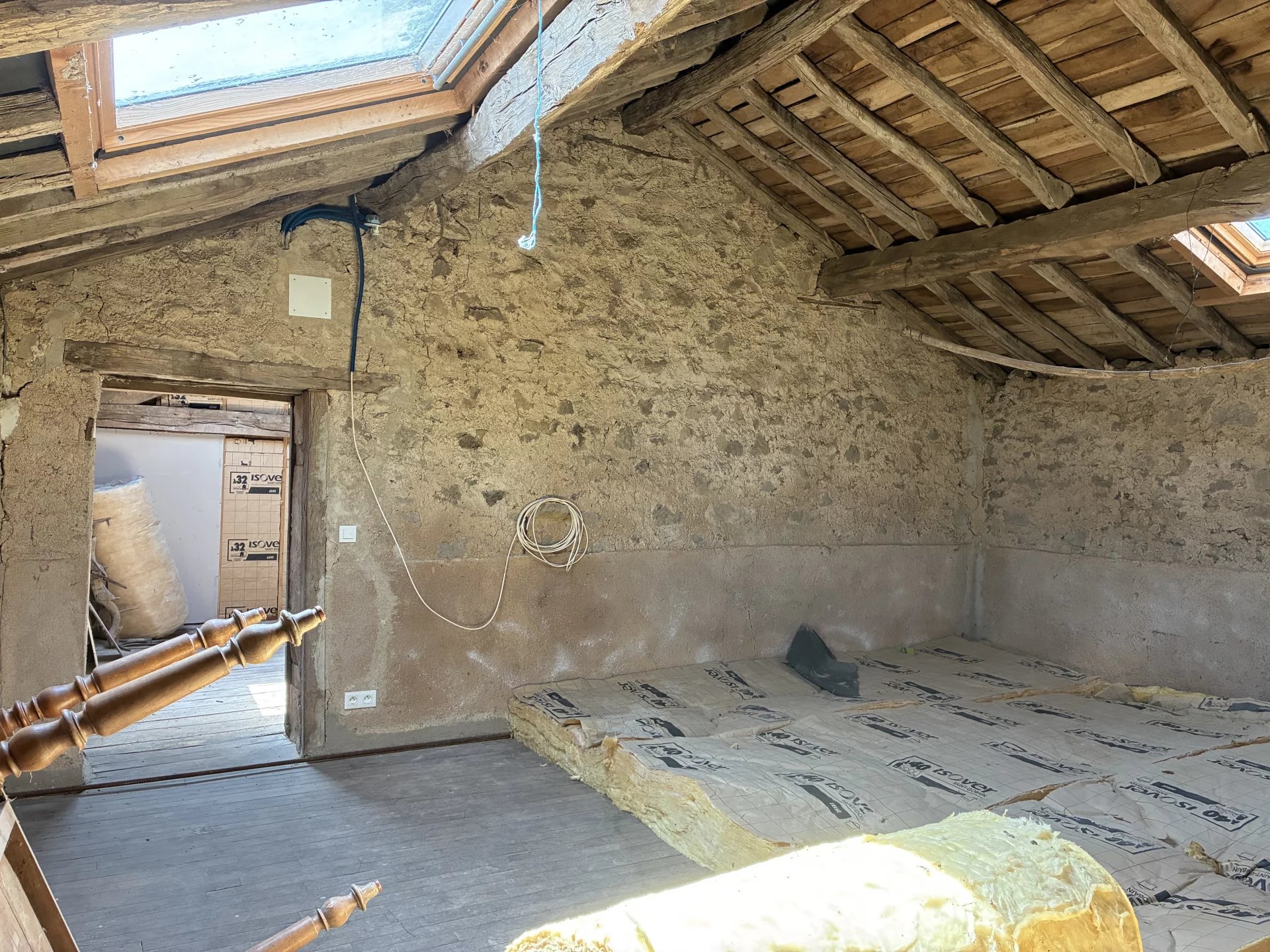 Large traditional farmhouse with outbuildings, Poitou-Charentes – France – BVI83050