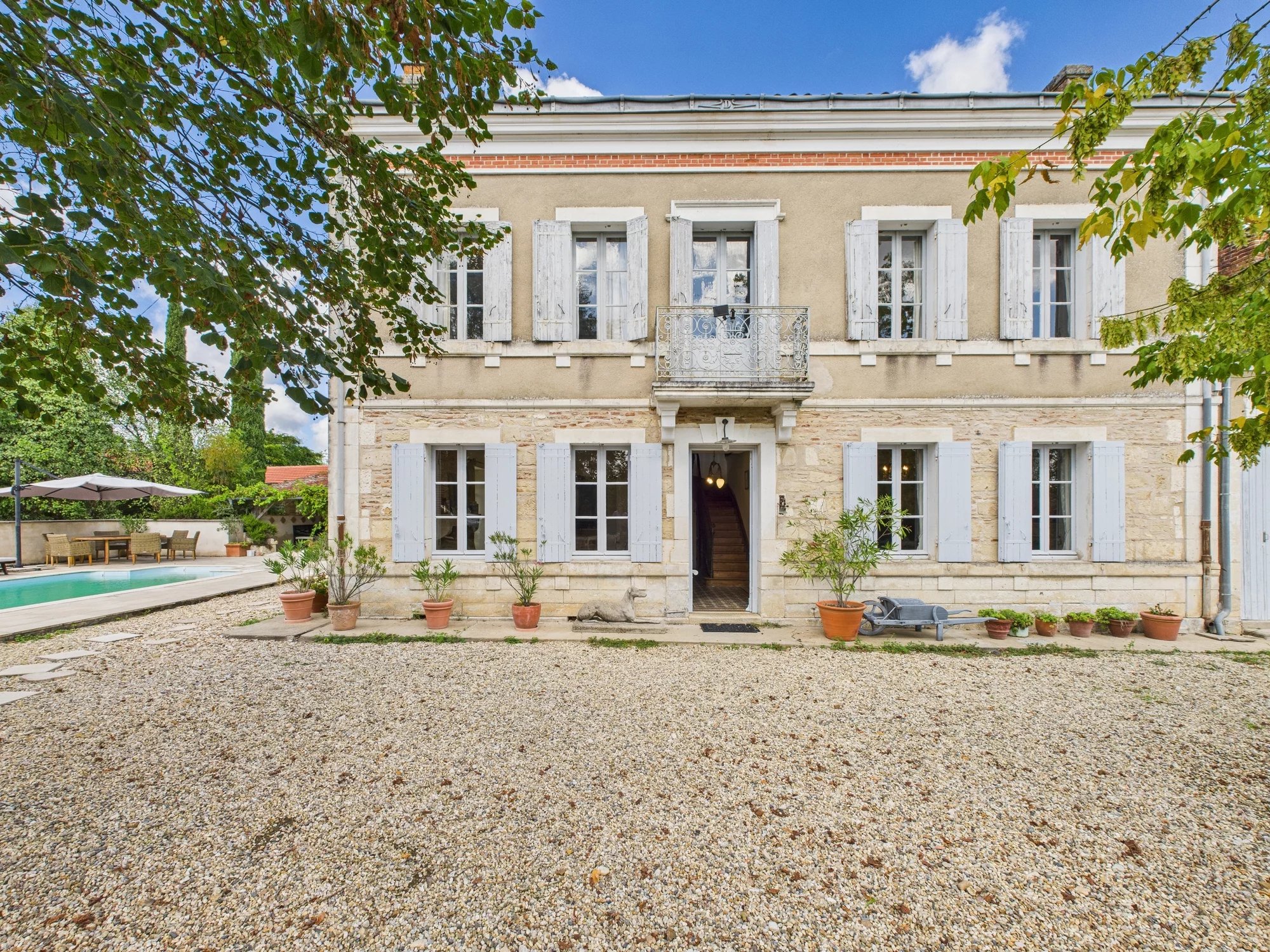 Elegant 19th-Century Manor House with Guest Annex, Pool and Landscaped Grounds, Aquitaine – France – BVI82564