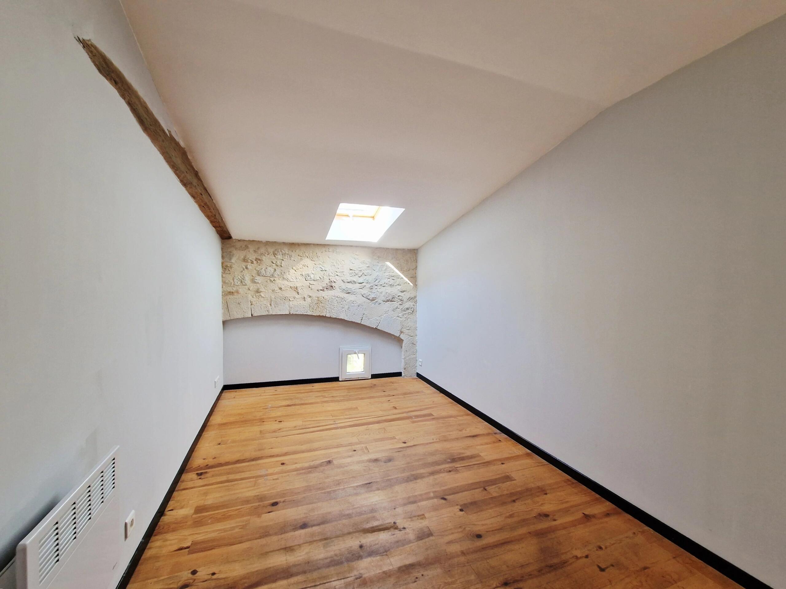 Spacious Property with Potential, Aquitaine – France – BVI82110