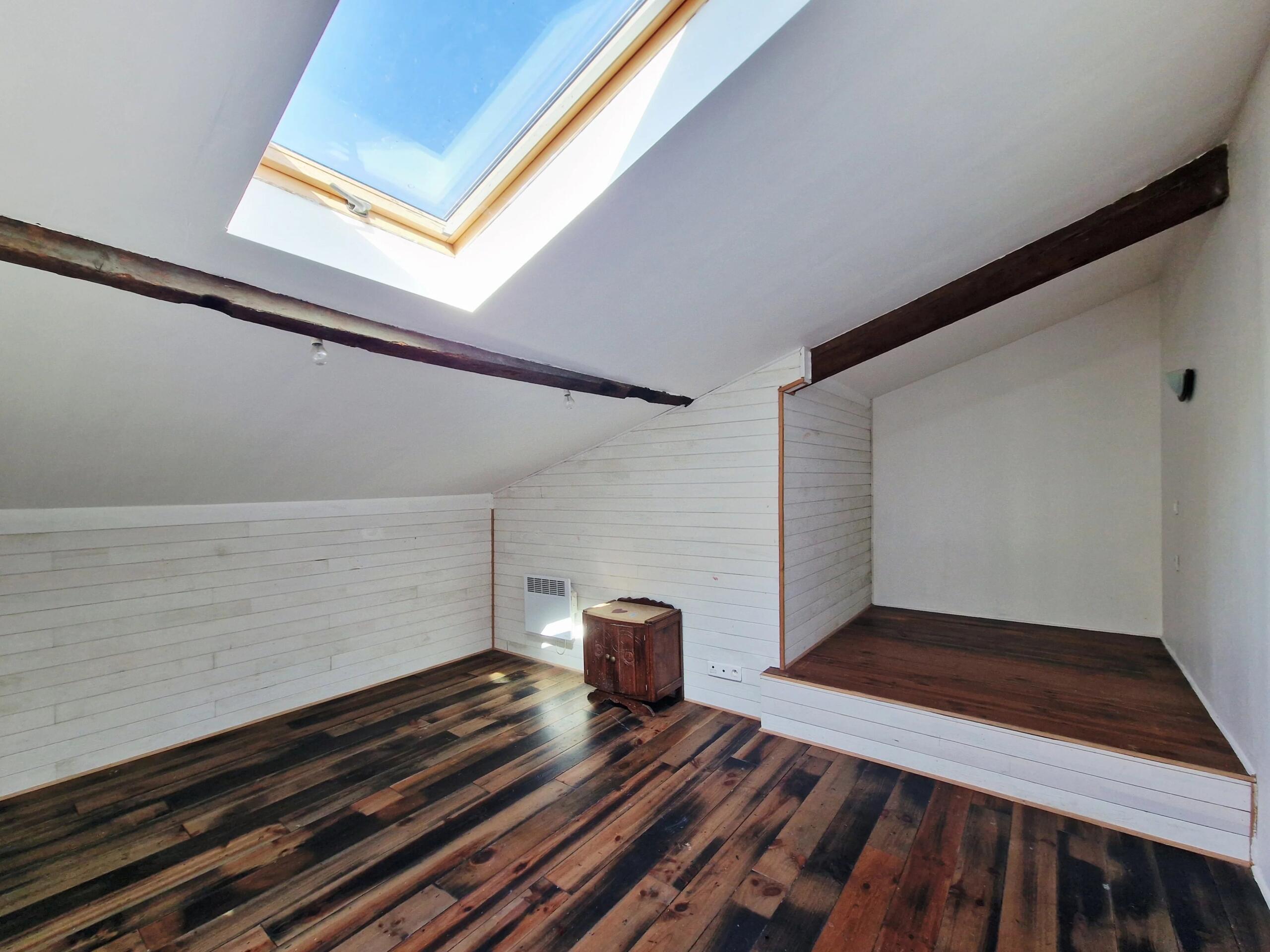 Spacious Property with Potential, Aquitaine – France – BVI82110