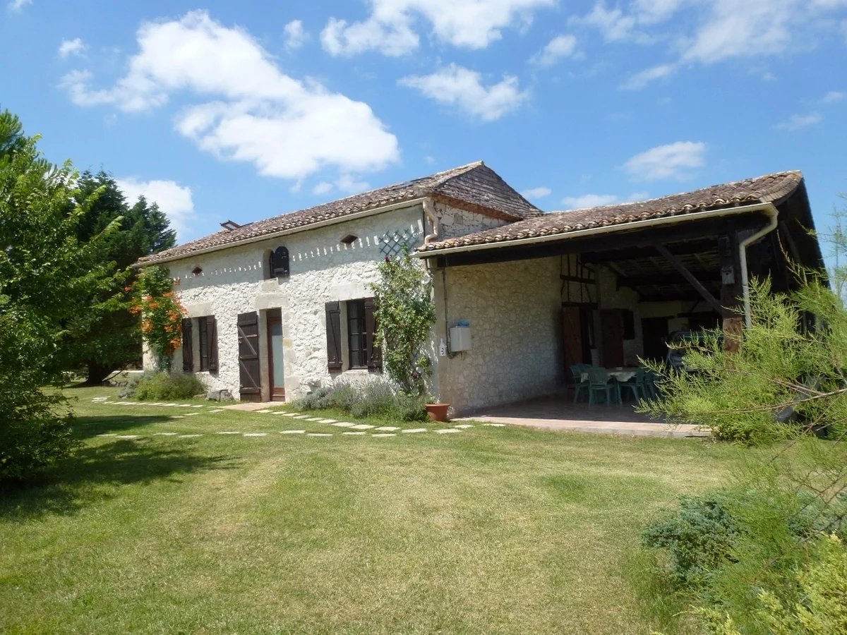 4 bed equestrian property with pool and countryside views, Aquitaine – France – BVI80543