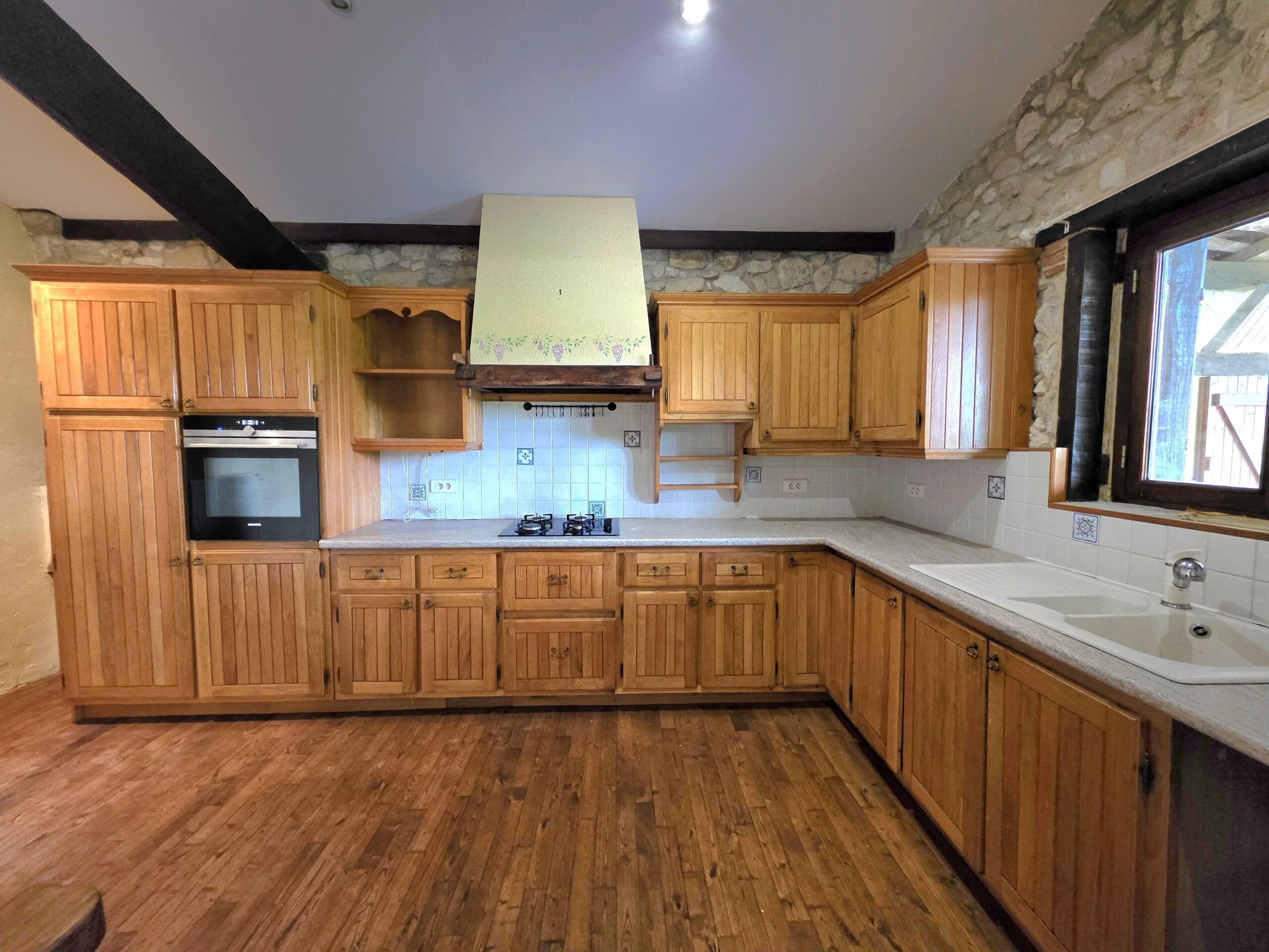 4 bed equestrian property with pool and countryside views, Aquitaine – France – BVI80543