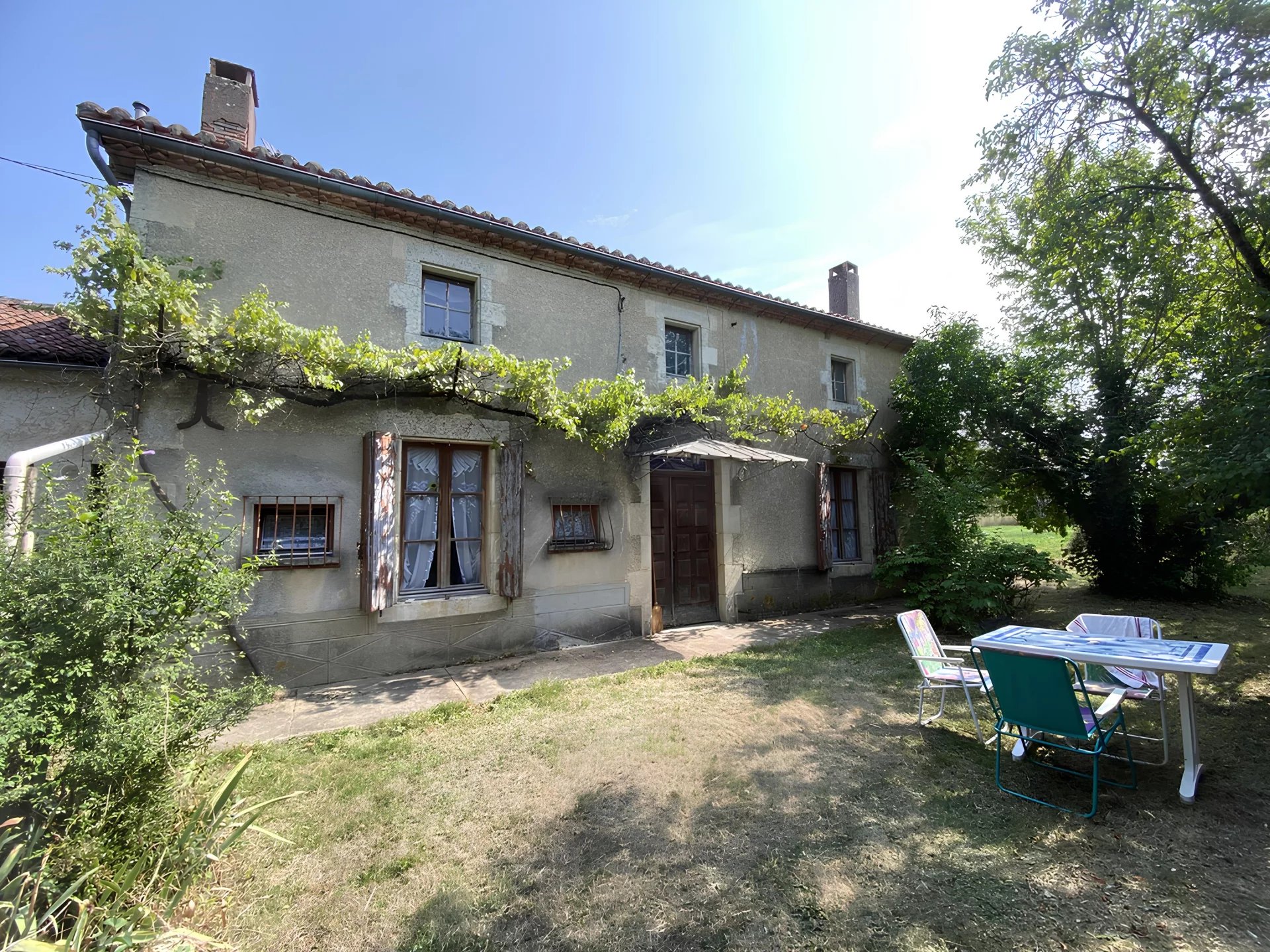 Charming Country House with Land – Near Champagne-Mouton, Poitou-Charentes – France – BVI74794