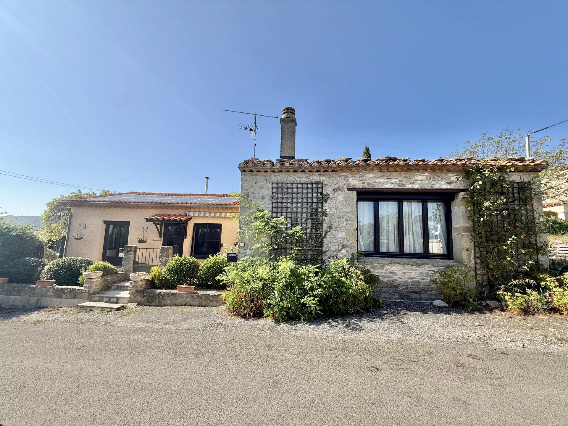 Attractive stone villa with pool, Languedoc-Roussillon – France – BVI78192
