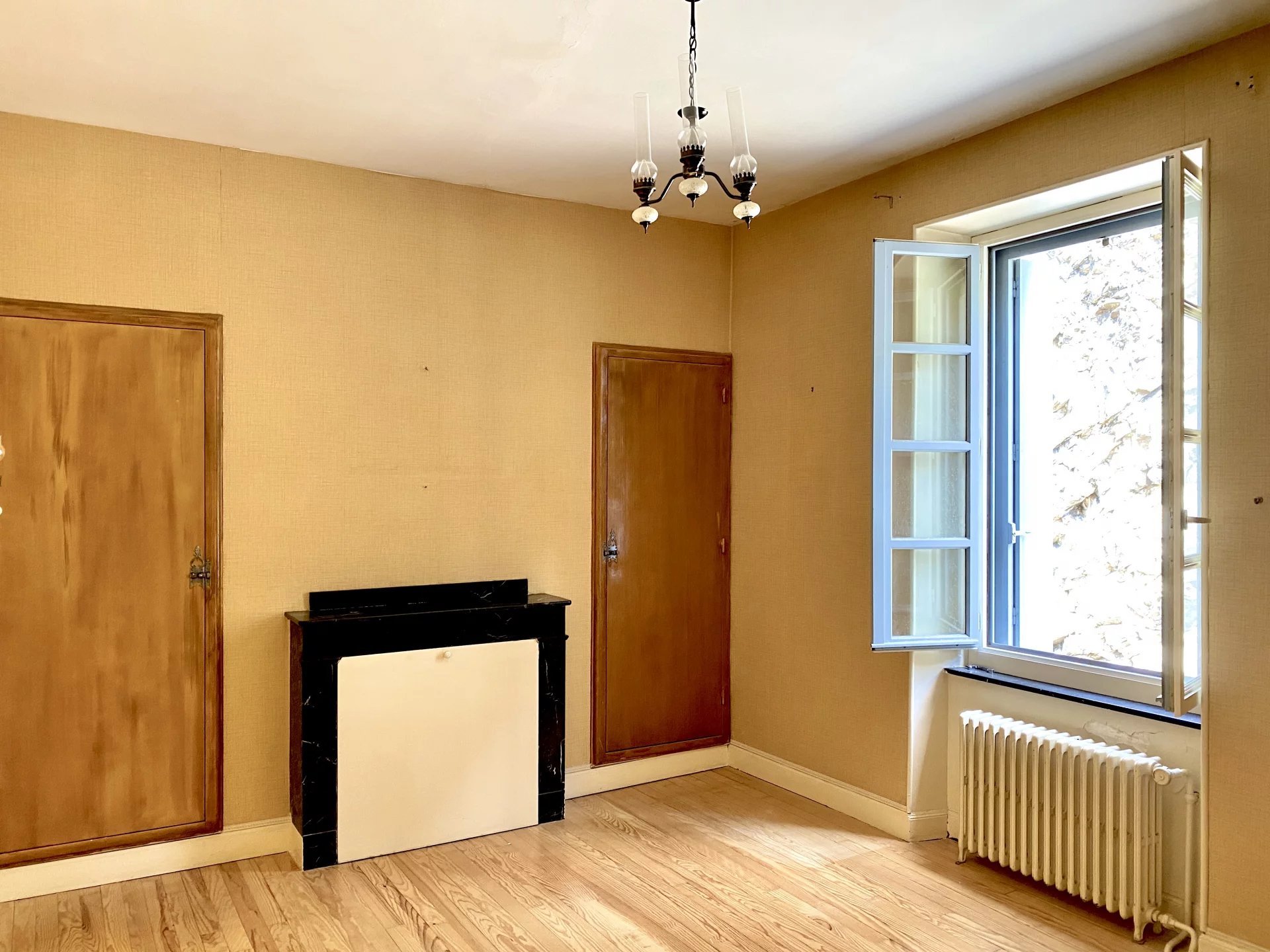 Lastours village – charming stone Manor House, Languedoc-Roussillon – France – BVI81966