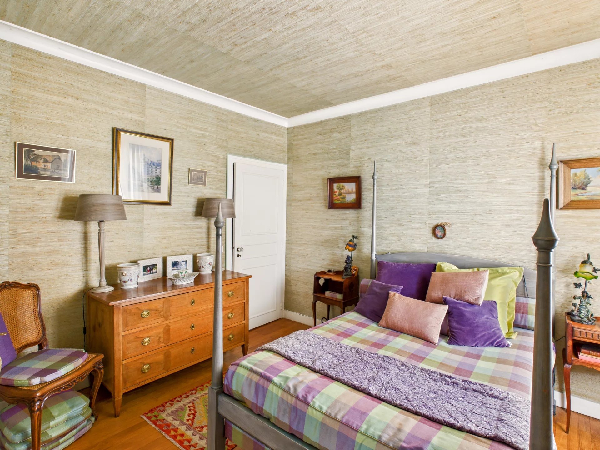 Spacious Charentaise Home – 8 Beds, Endless Potential, Poitou-Charentes – France – BVI82648