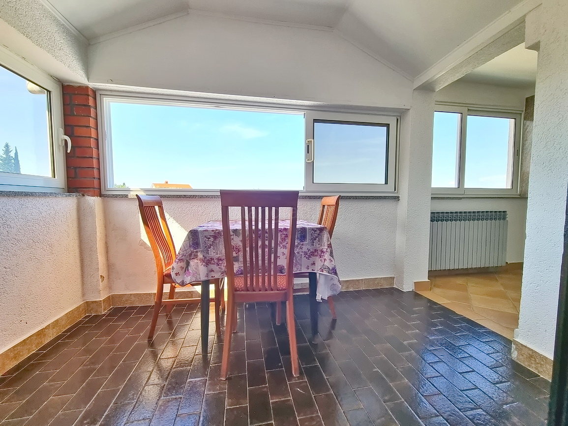 3 bedroom apartment in Malinska-Dubašnica, Croatia – 103488