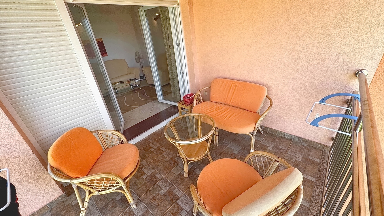 2 bedroom apartment in Dobrinj, Croatia – 103486