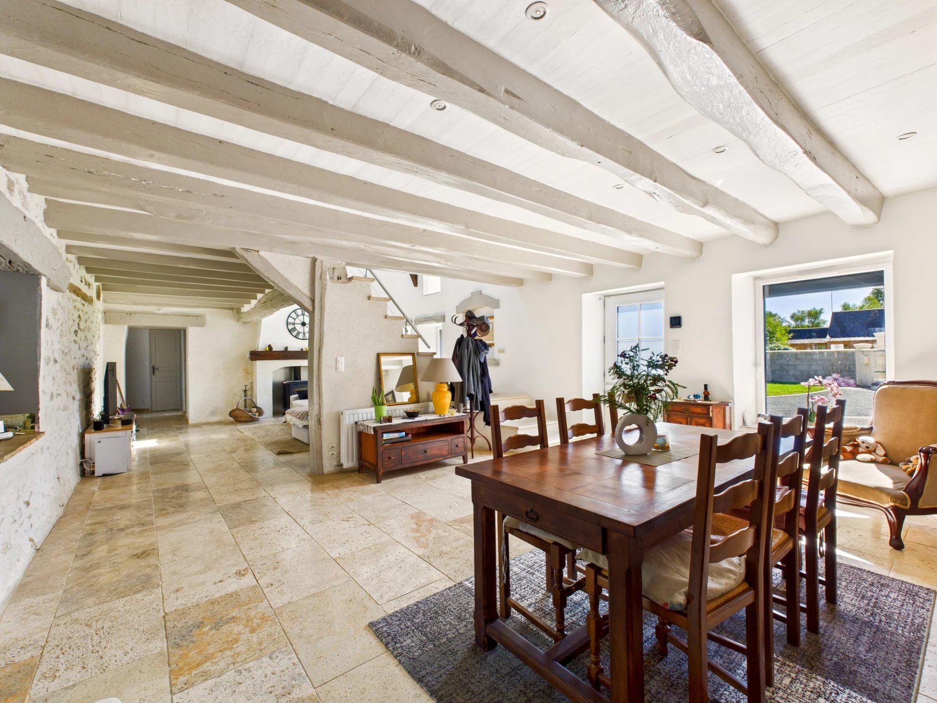 Beautifully renovated property with 5ha of land – not to be missed!, Poitou-Charentes – France – BVI82361