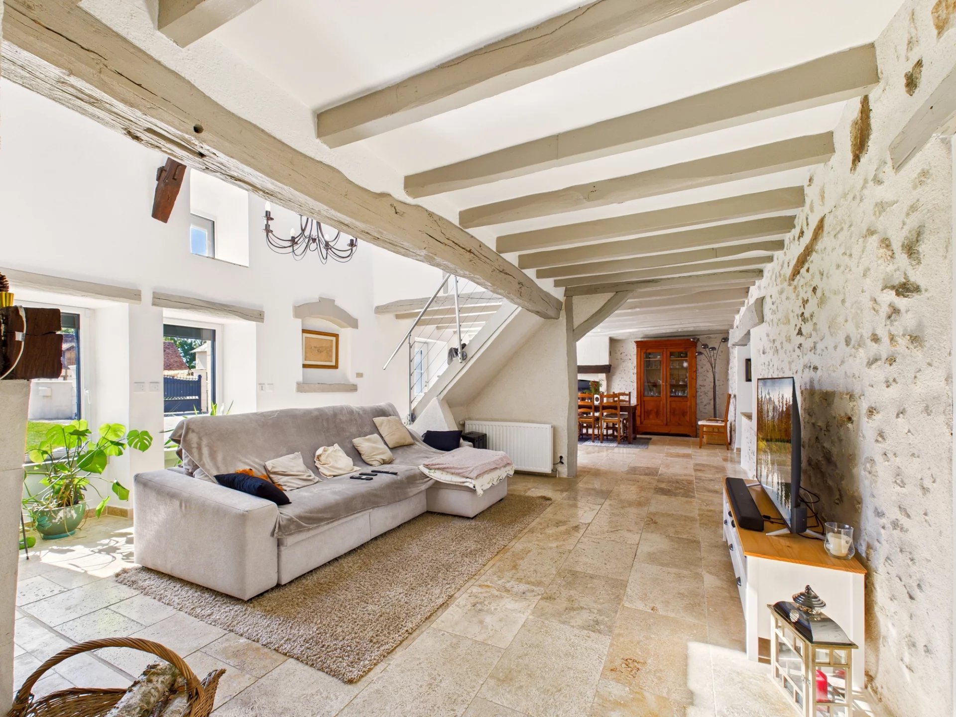 Beautifully renovated property with 5ha of land – not to be missed!, Poitou-Charentes – France – BVI82361