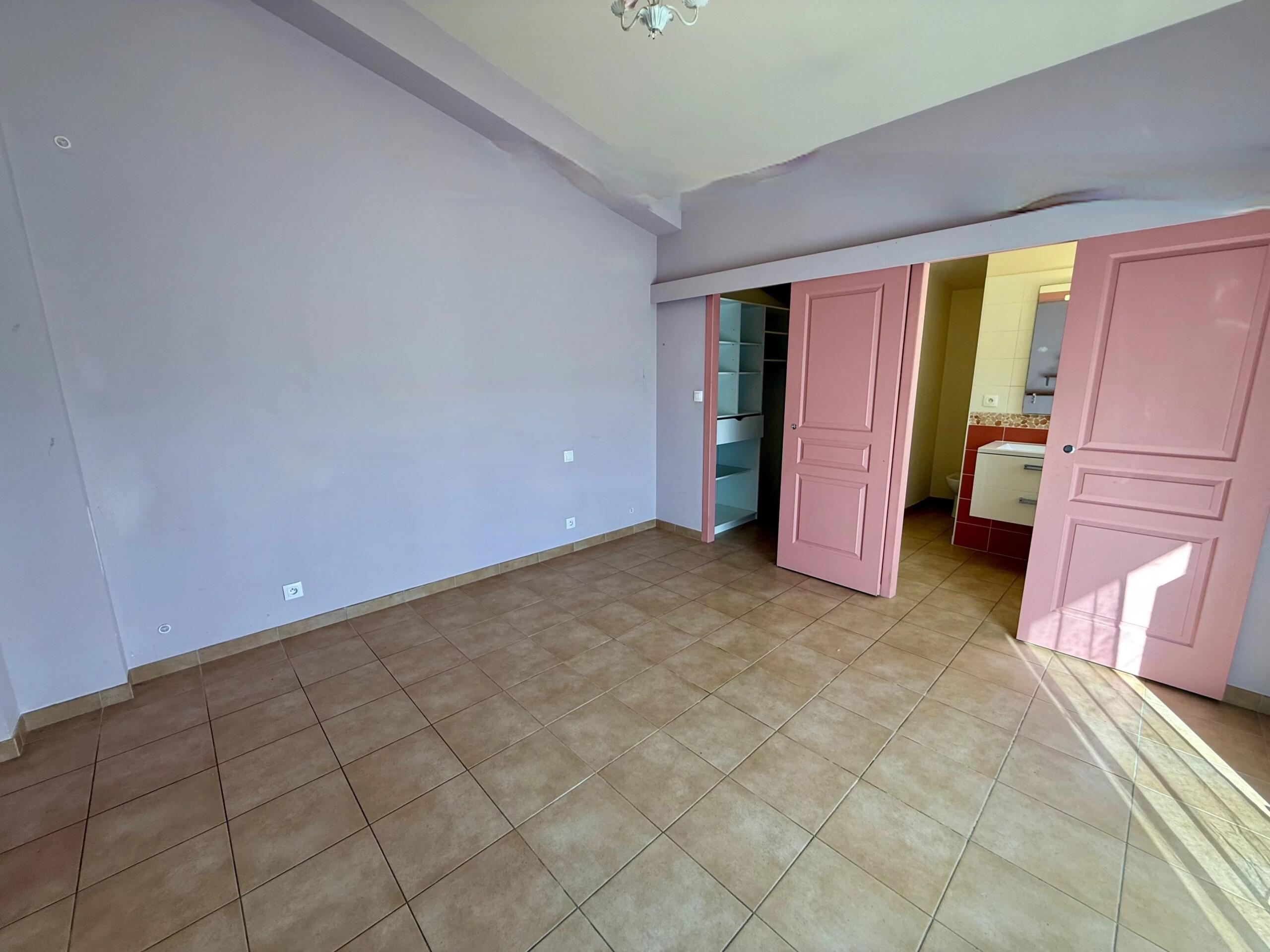 Stone house to reinvent – Port-Sainte-Foy (Dordogne), Aquitaine – France – BVI78656