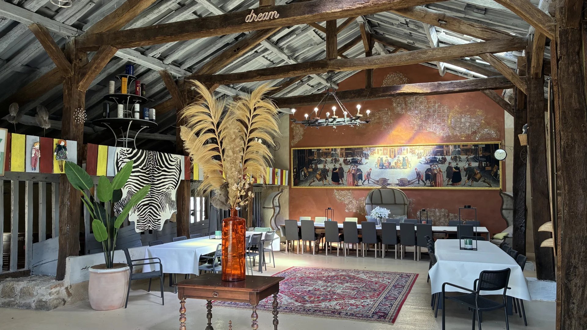 Large Country property with potential for wedding venues, Poitou-Charentes – France – BVI81850