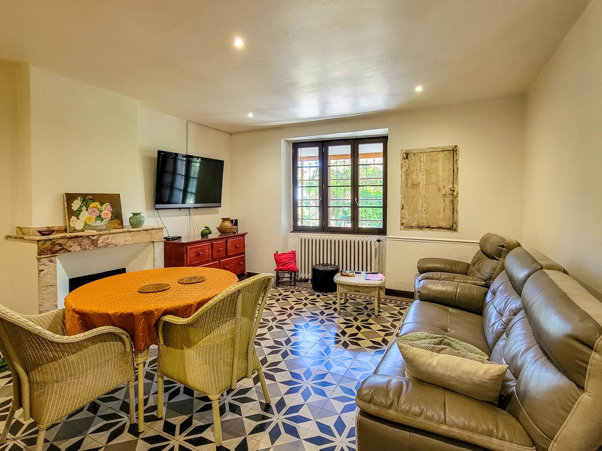 Charming 6-Bedroom Country Home with Land and Outbuildings, Midi-Pyrénées – France – BVI82583