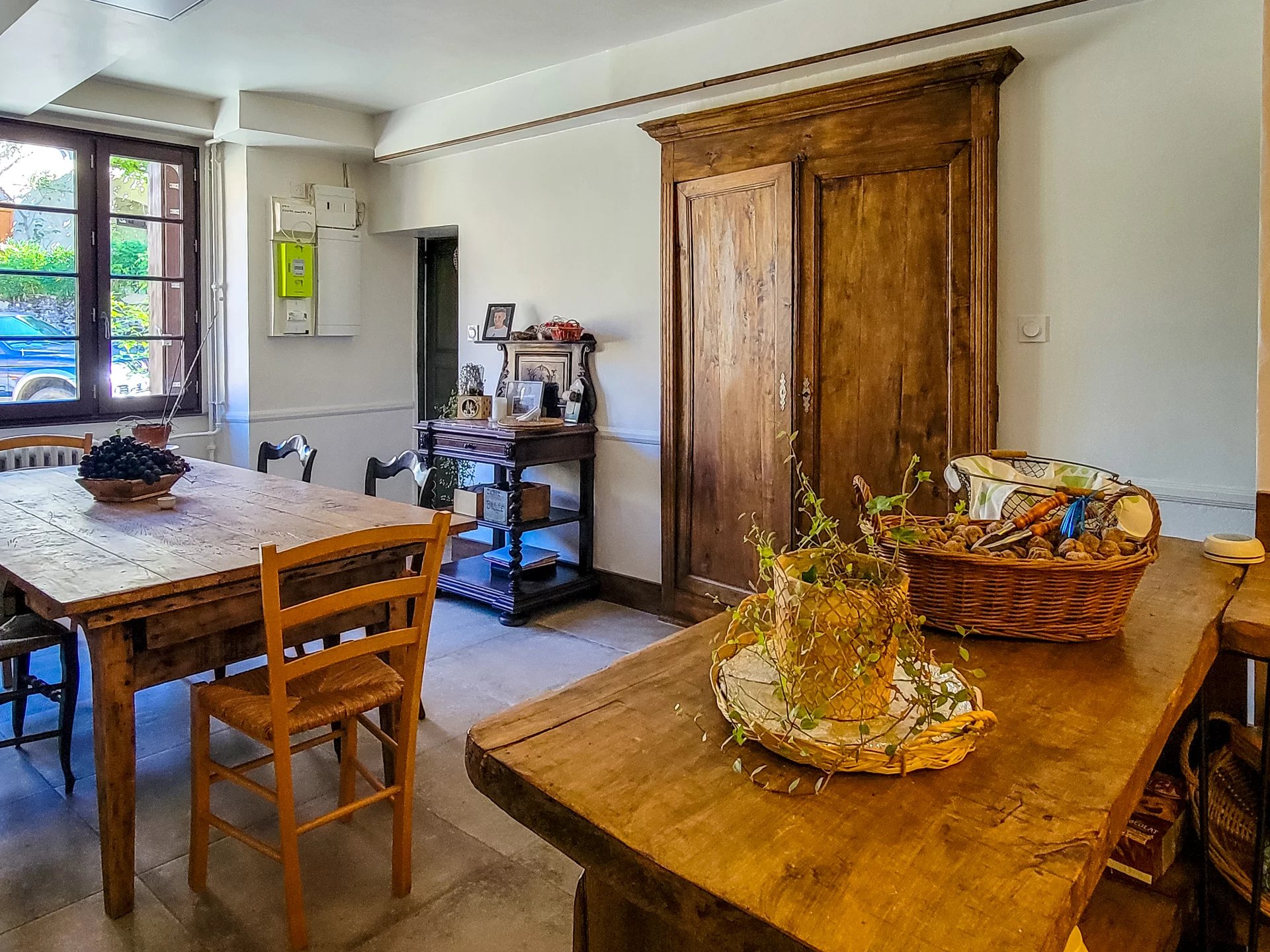 Charming 6-Bedroom Country Home with Land and Outbuildings, Midi-Pyrénées – France – BVI82583