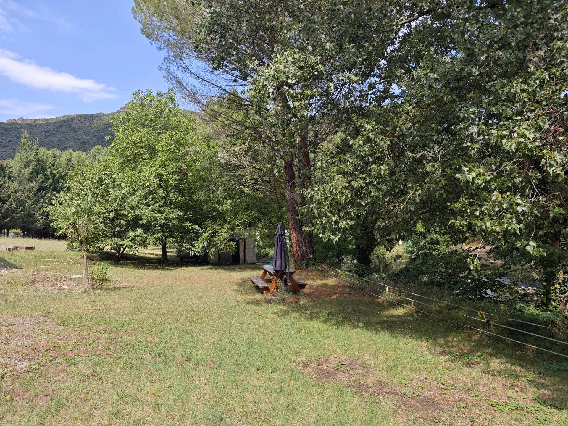 Spacious villa with large garden and river frontage, Languedoc-Roussillon – France – BVI82490