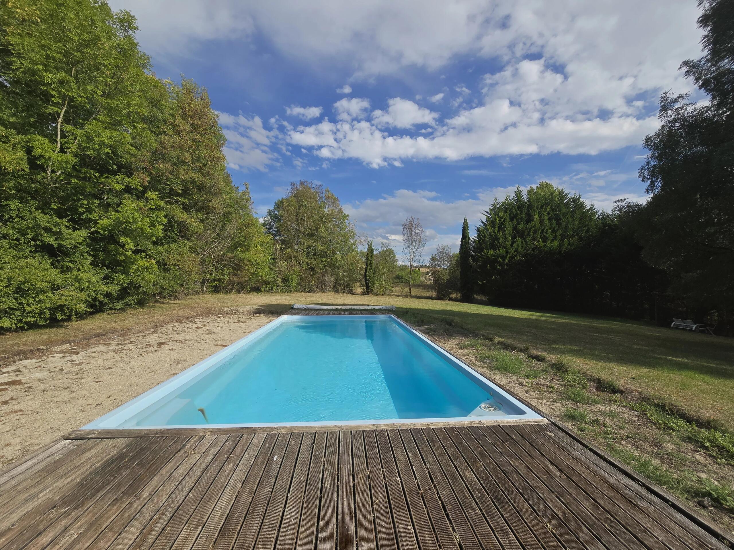 Charming Family Home with Outbuildings in a Peaceful Setting, Aquitaine – France – BVI82712